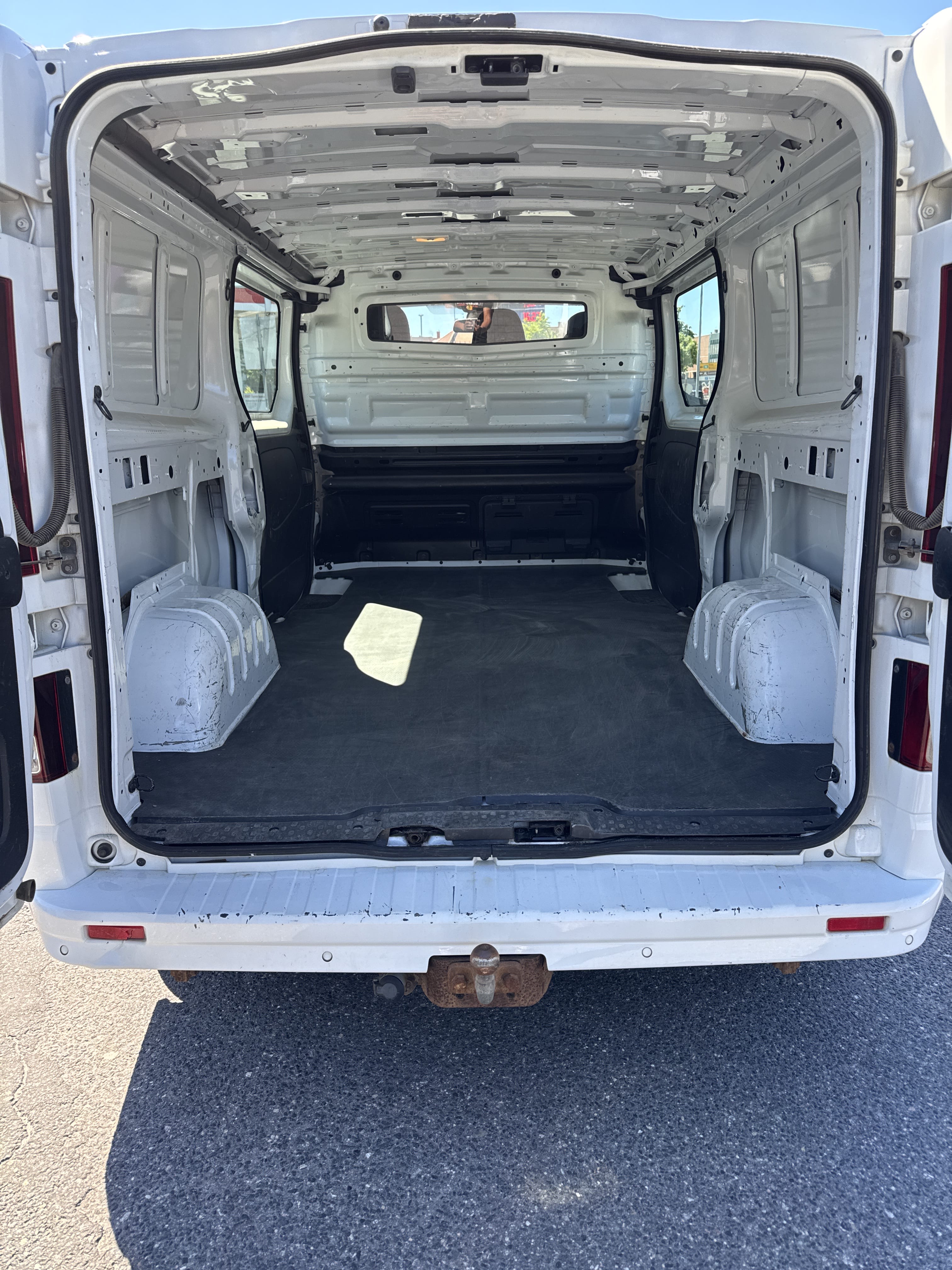 Opel Vivaro med Bilradio