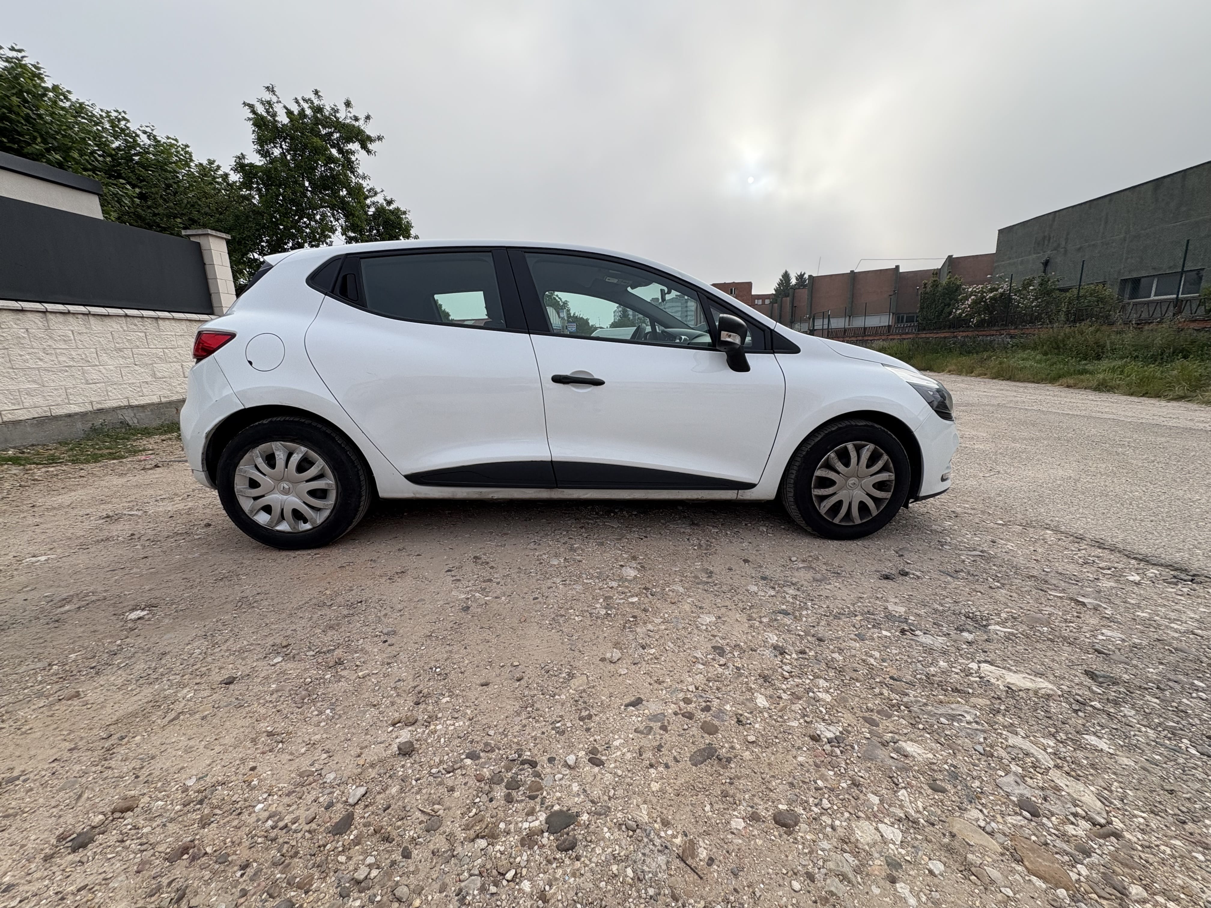 Renault Clio con Aire acondicionado
