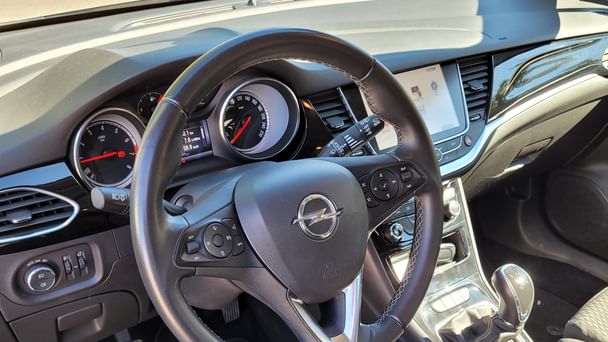 Opel Astra Break Tres bien équipée avec Siège bébé
