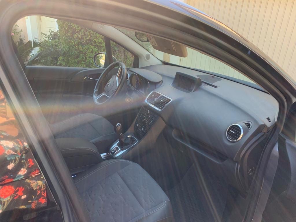 Opel Meriva avec Siège bébé