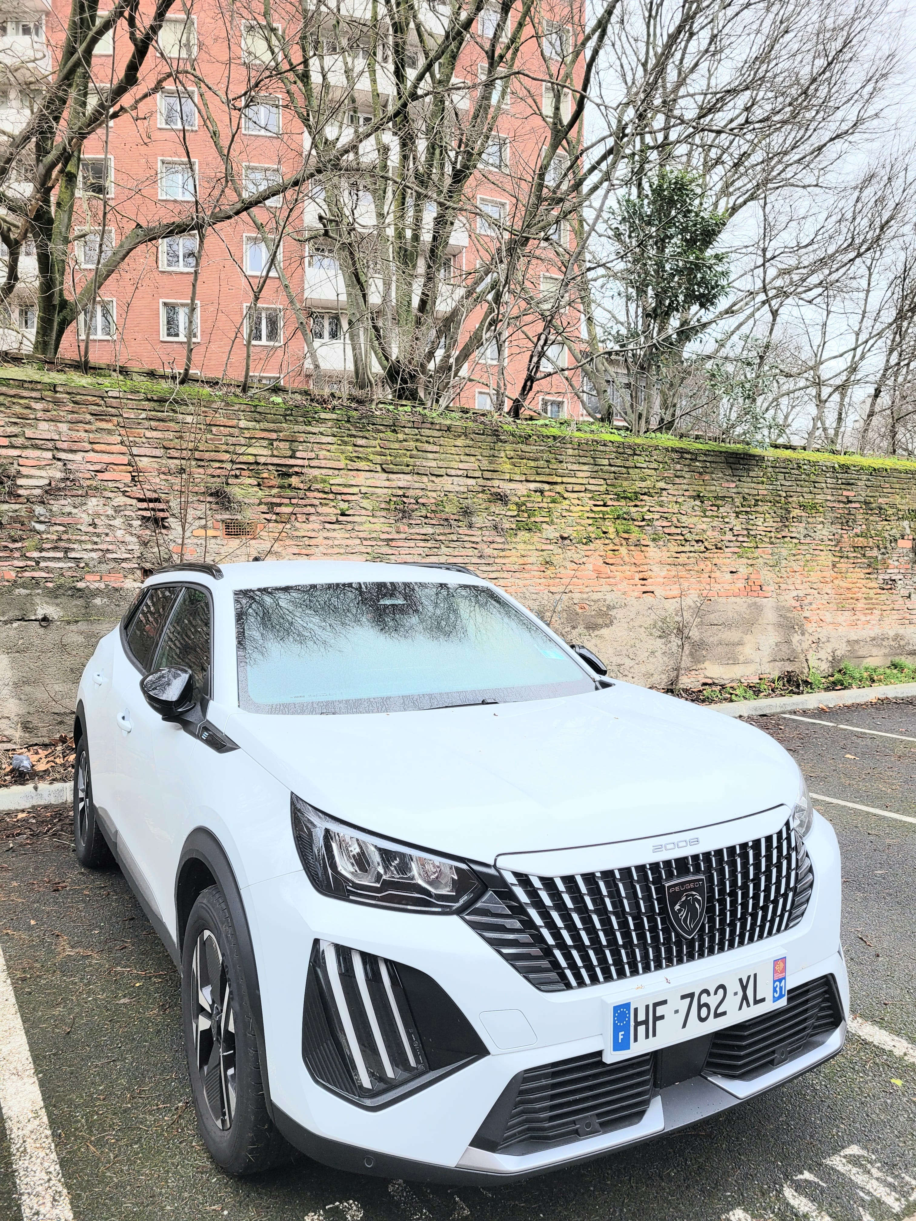 Peugeot e-2008, 2025, Électrique, automatique