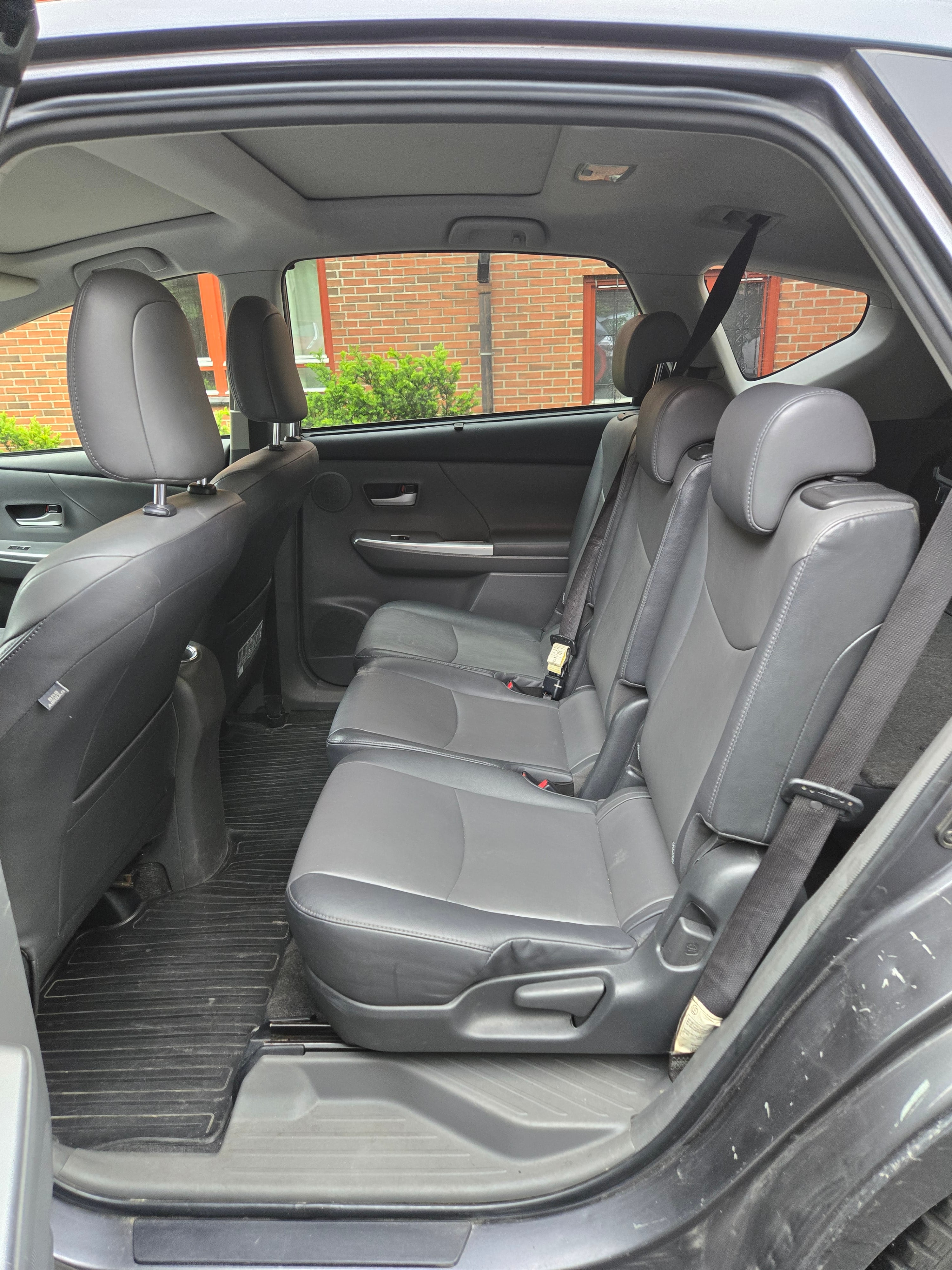 Toyota Prius 1.8 Hybrid, Automat, 7.seter/ Stor bagasjerom, inkl Beboerkort sone parkering. med Lydinngang