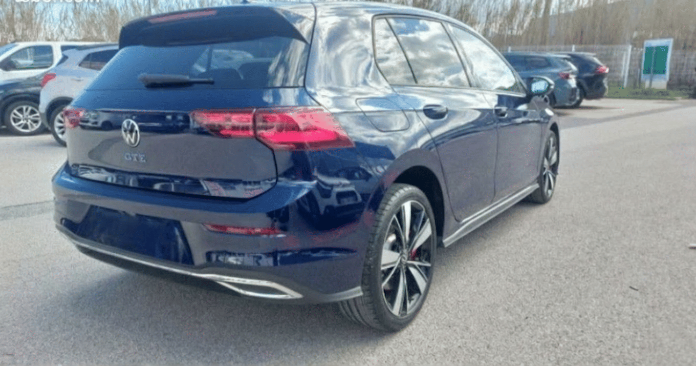 Volkswagen Golf GTE HYBRID avec GPS