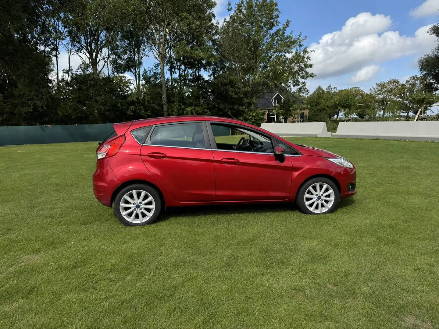 Ford Fiesta avec Climatisation
