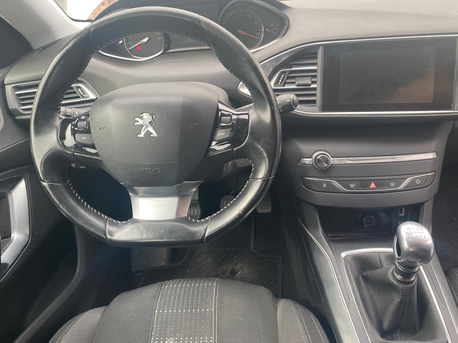 Peugeot 308 SW 1.2 puretech avec Régulateur de vitesse