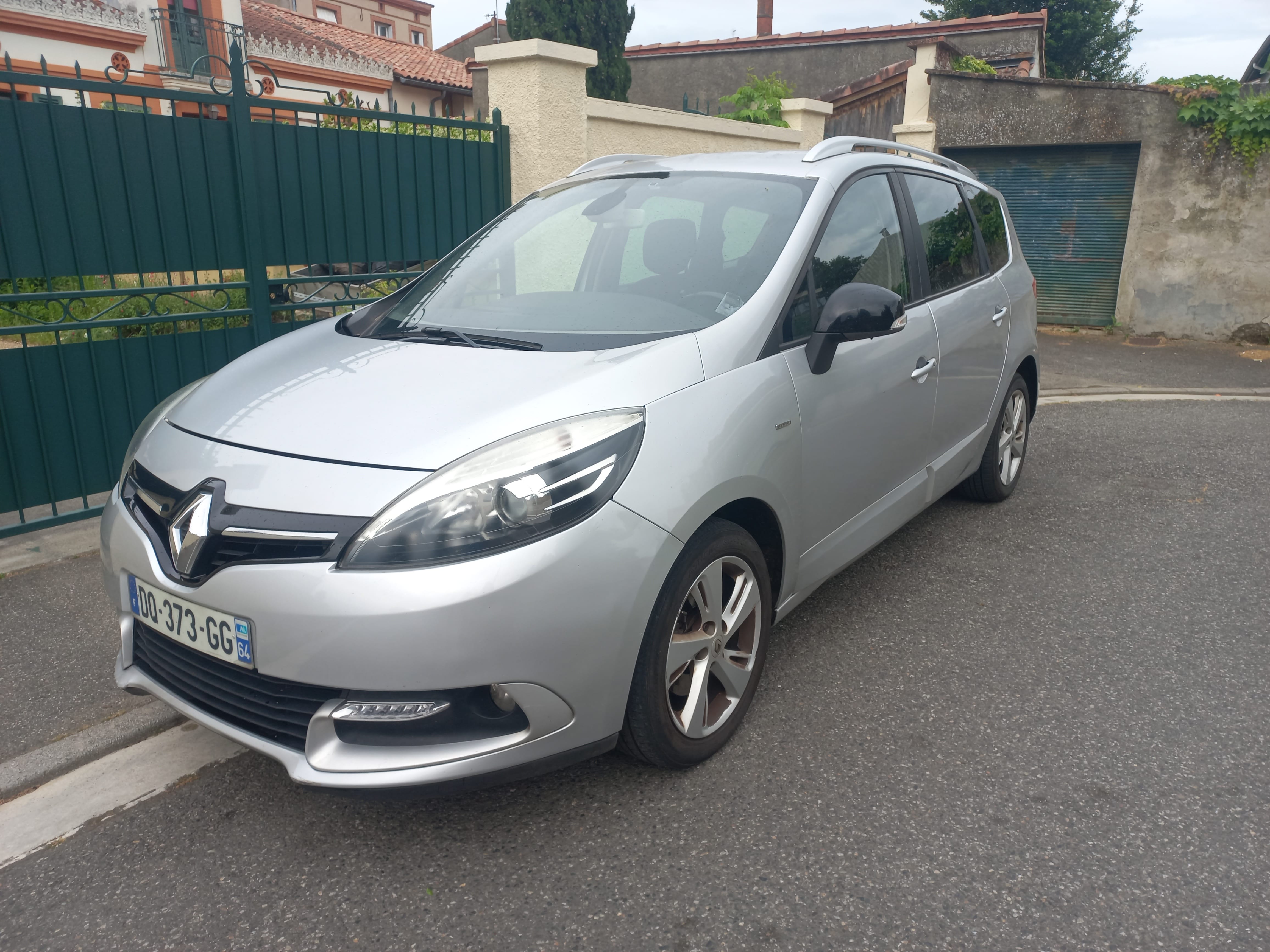 Renault Scenic 1.5 DCI  110CV limited, 2015, Diesel, 7 places