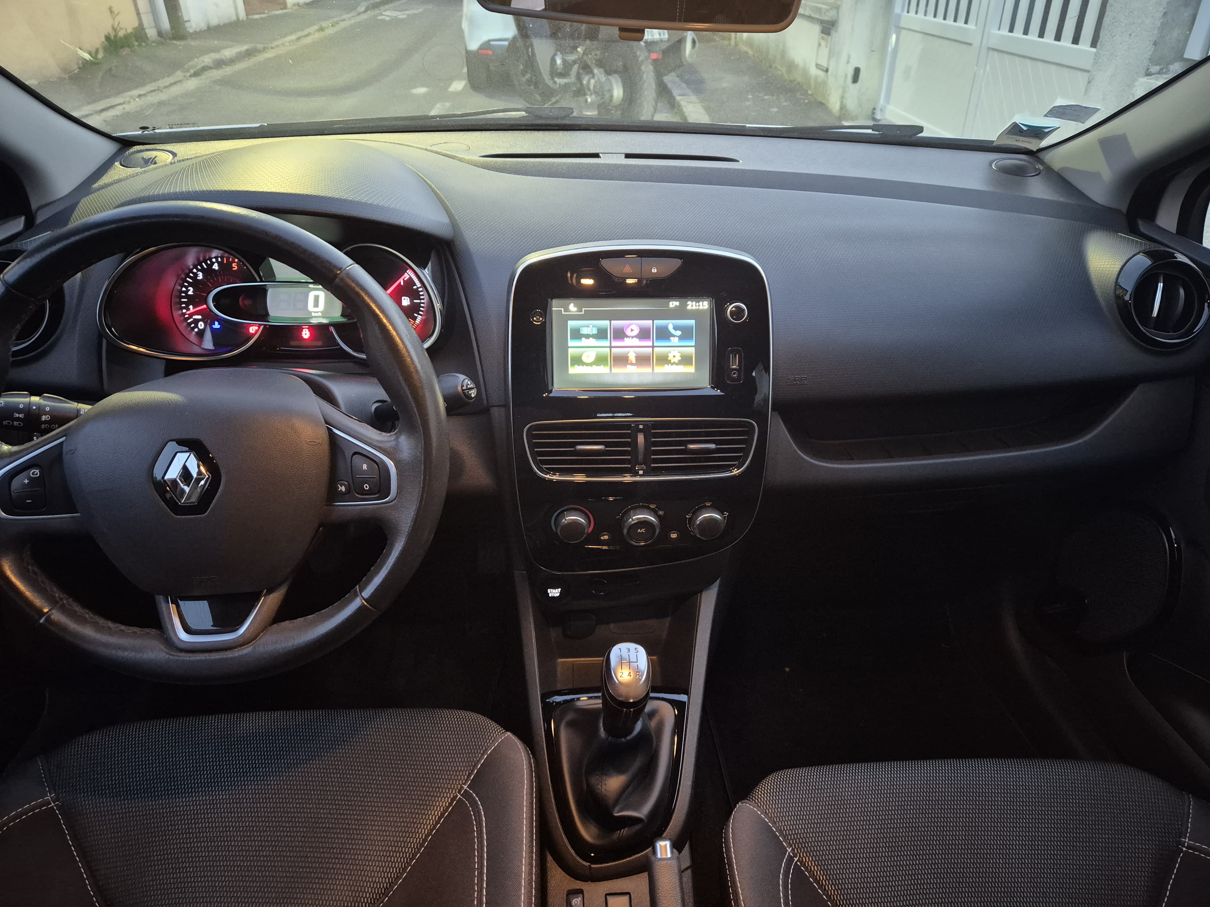 Renault Clio avec Régulateur de vitesse