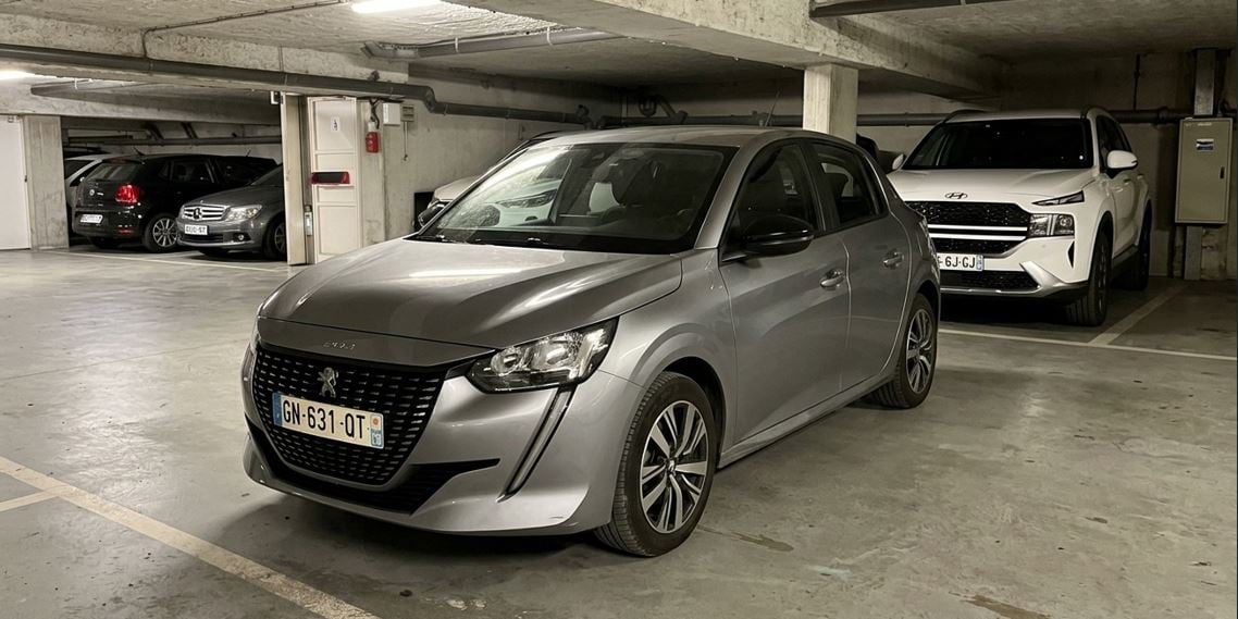 Peugeot 208 avec Climatisation
