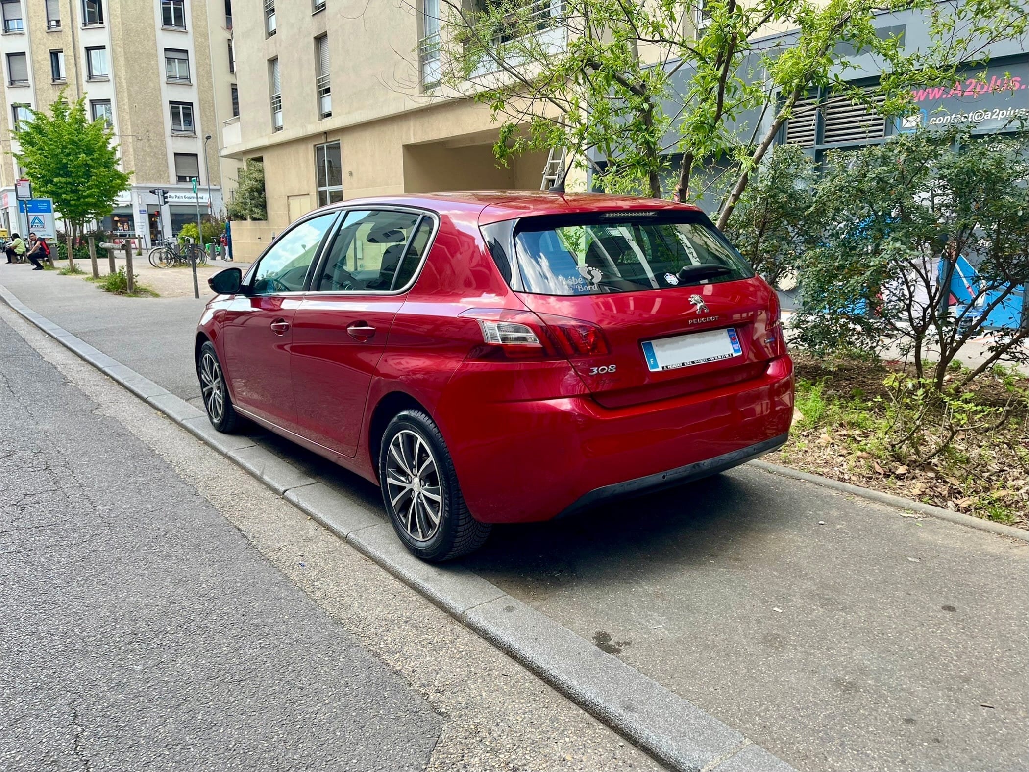 Peugeot 308 avec GPS