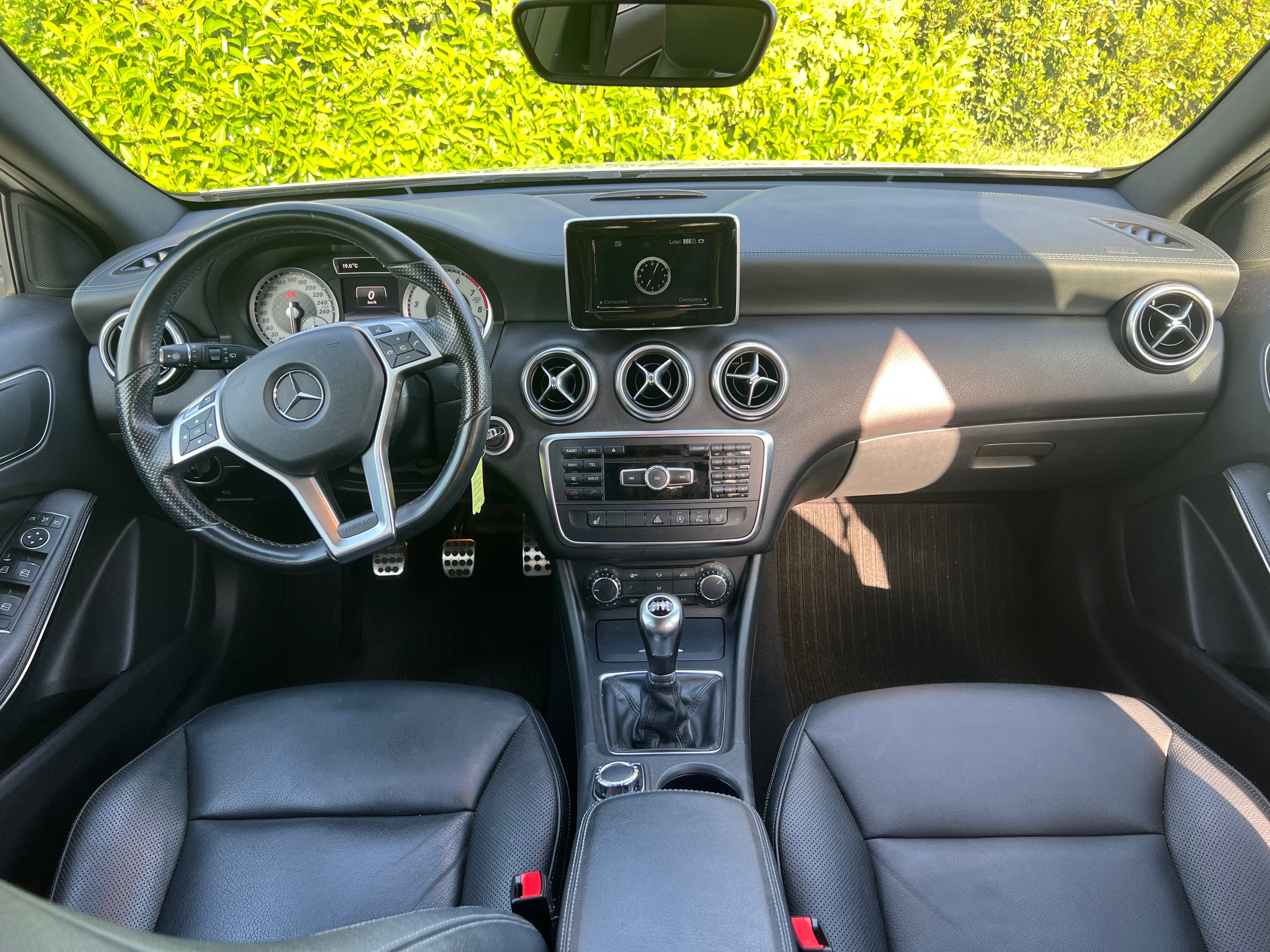 Mercedes-Benz Clase A A 220 mit Bluetooth-Audio