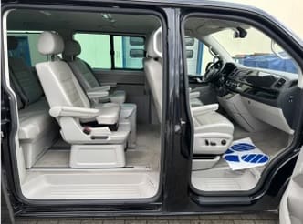 Volkswagen Multivan avec Siège bébé