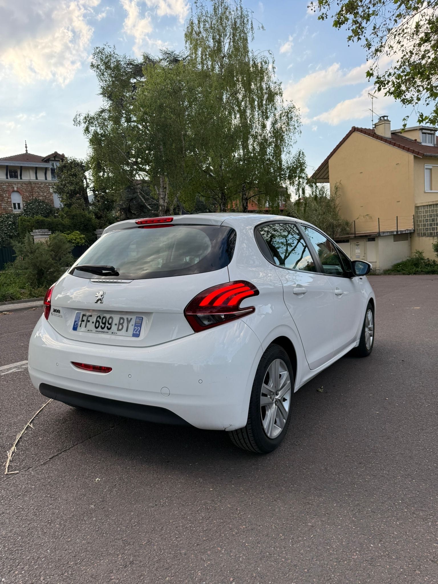 Peugeot 208 avec Caméra de recul