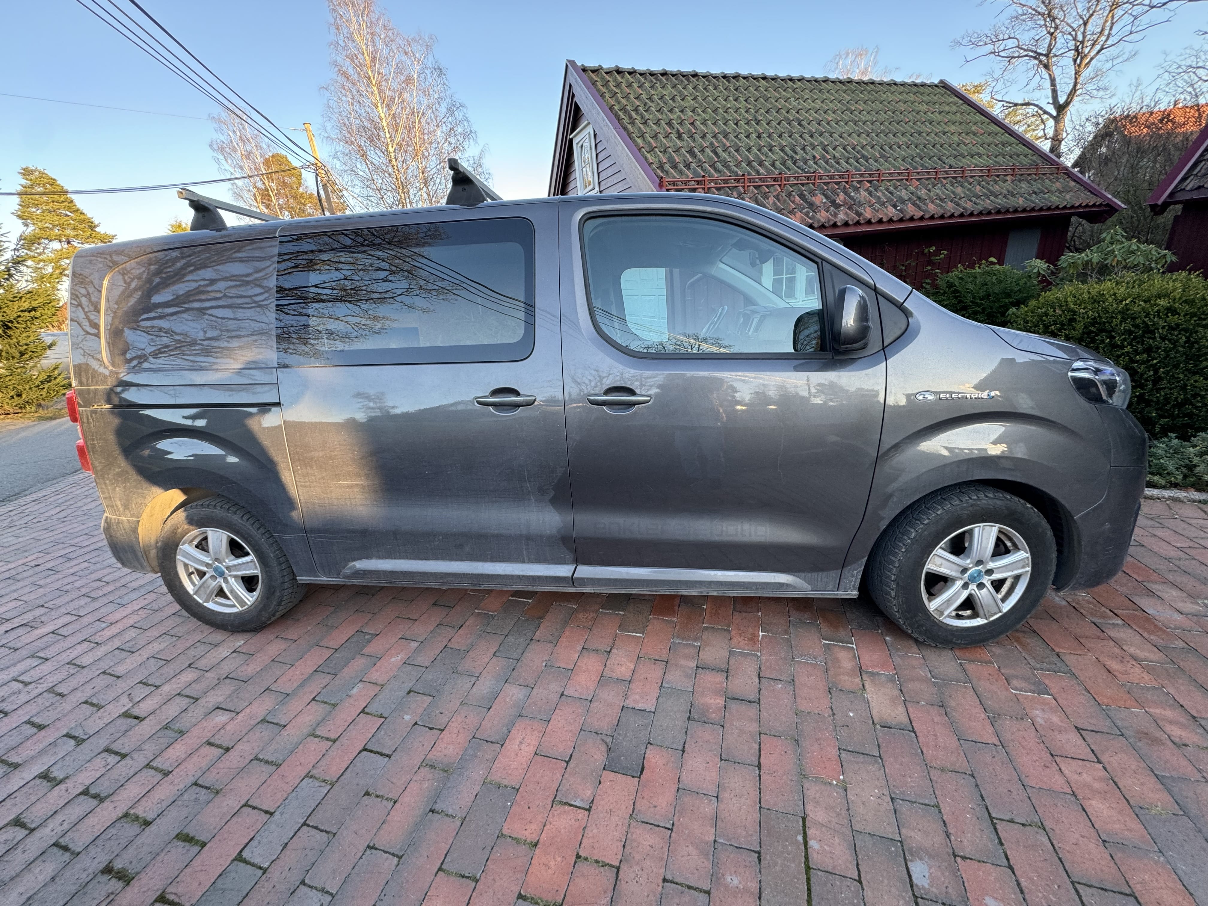 Toyota Proace City Electric med Vinterdekk