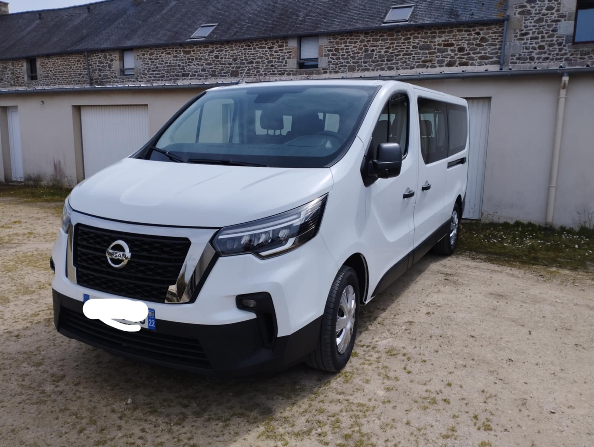 Nissan Primastar, 2022, Diesel, 9 places et plus