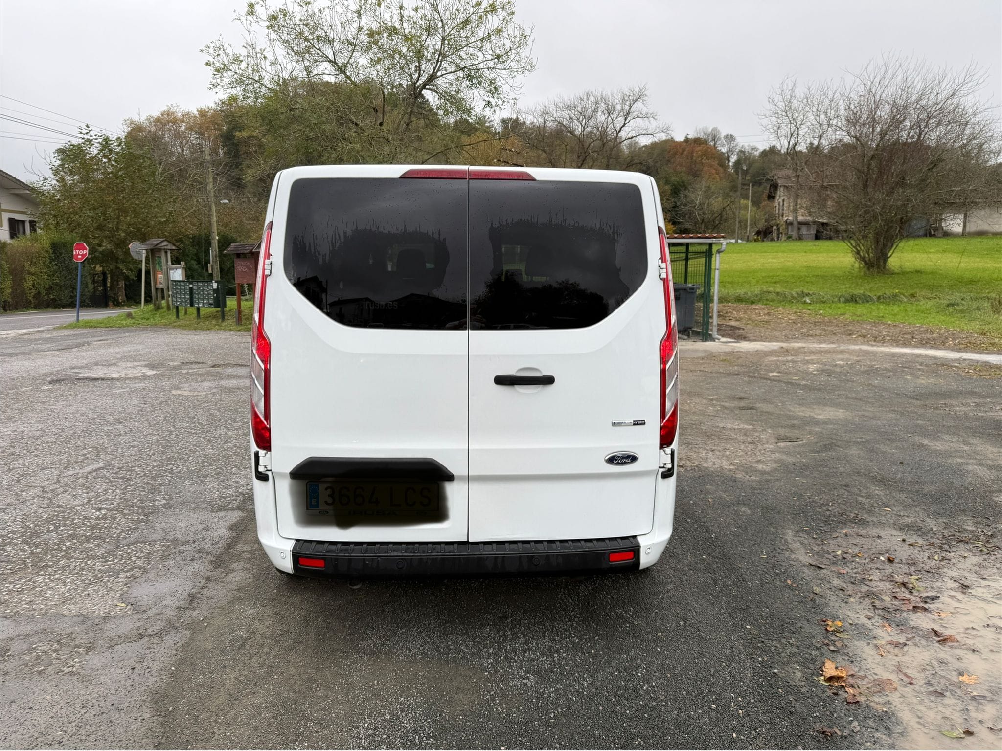 Ford Tourneo Custom avec GPS