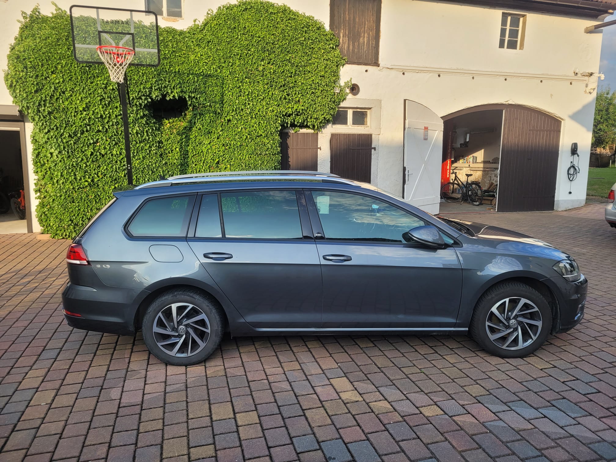 Volkswagen Golf mit Klimaanlage