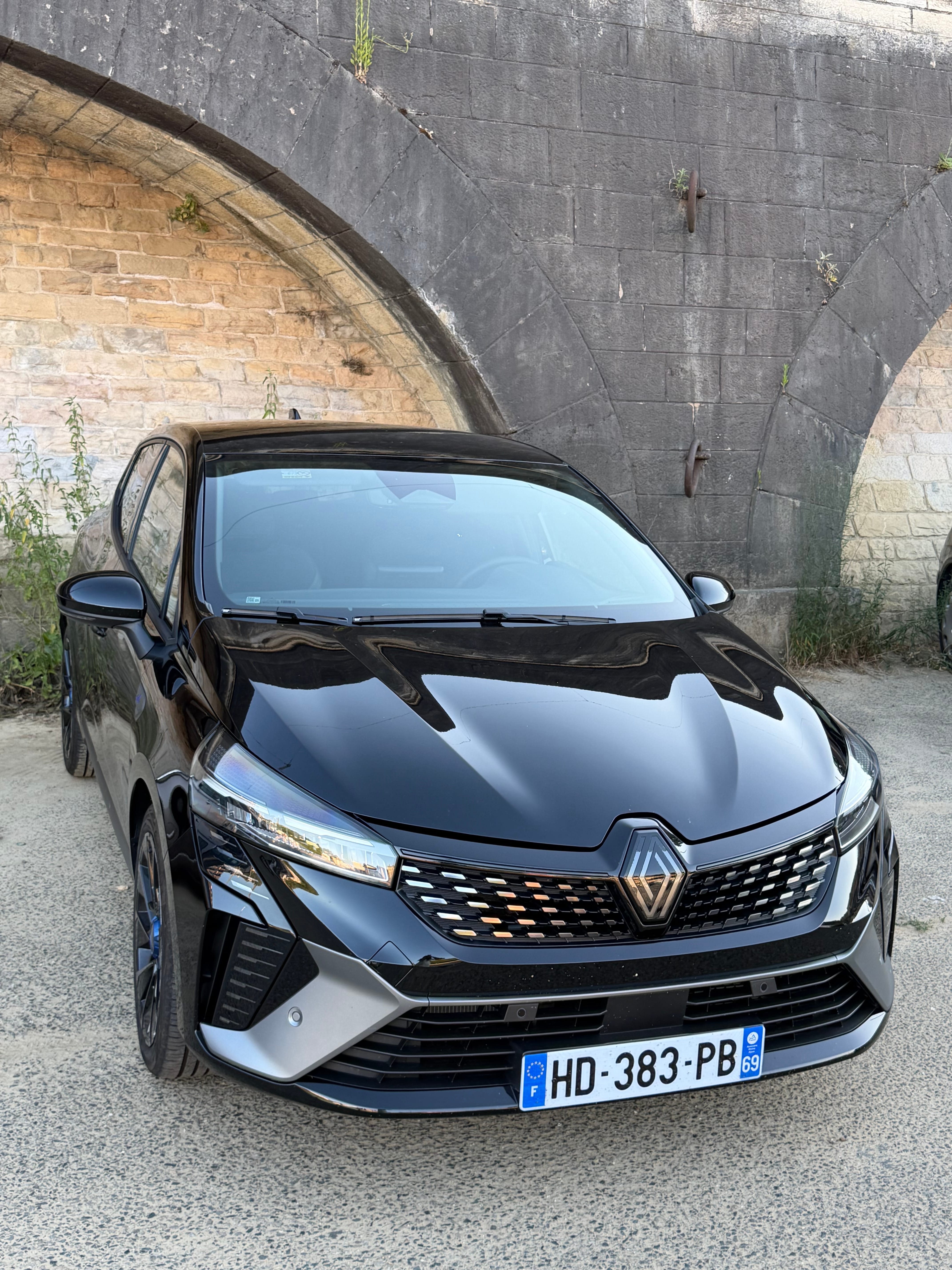 Renault Clio E-tech, 2025, Essence 95 / Electric (hybrid), automatic