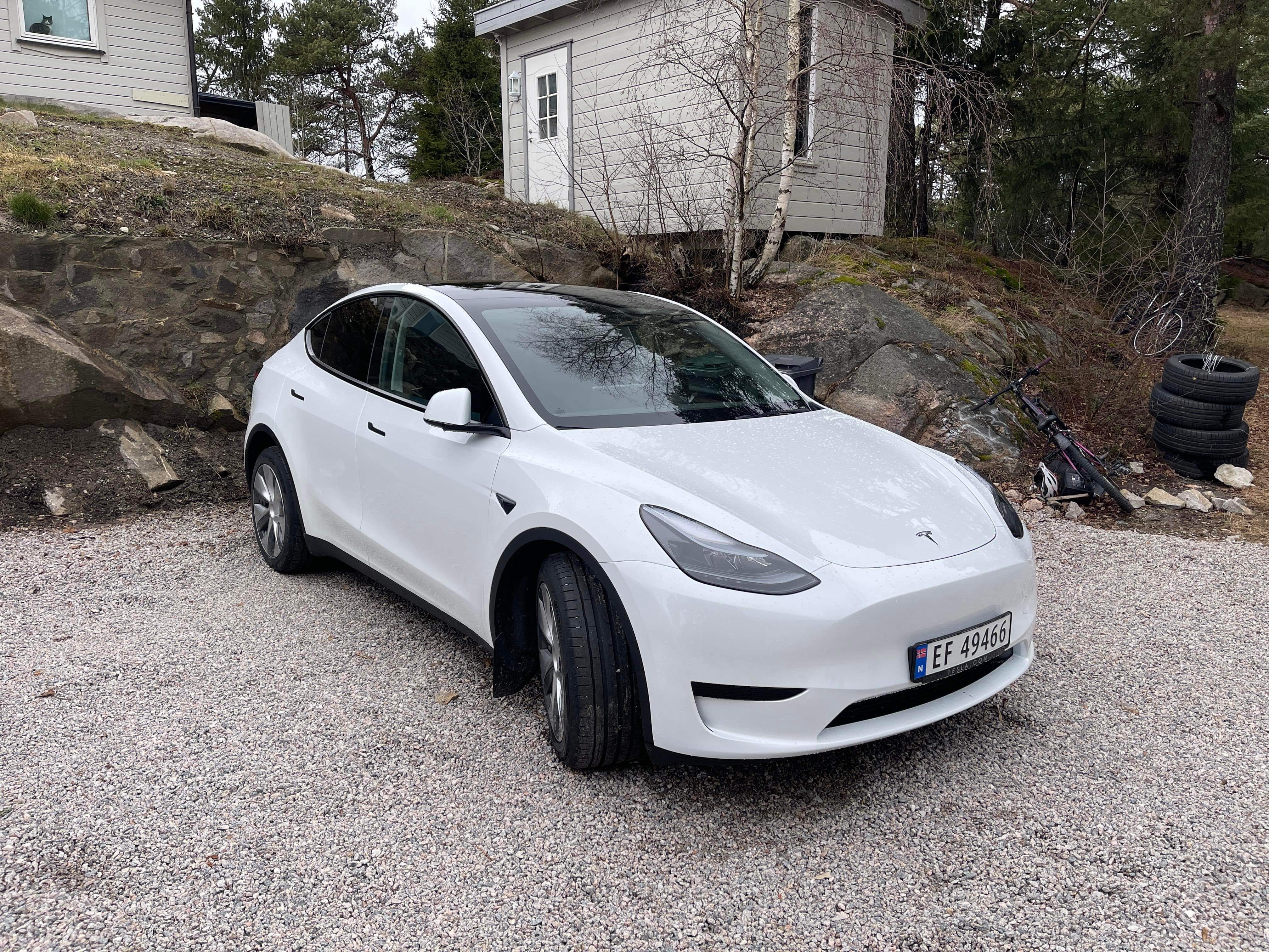 Tesla Model Y, 2023, Elektrisk, automatisk