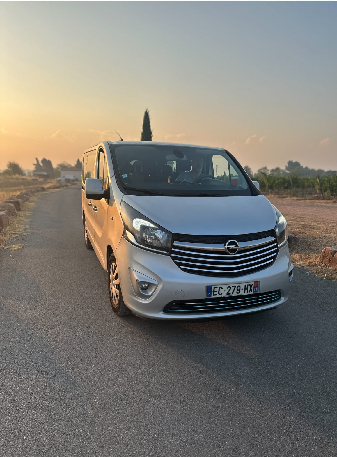 Opel Vivaro con Puertos de carga USB