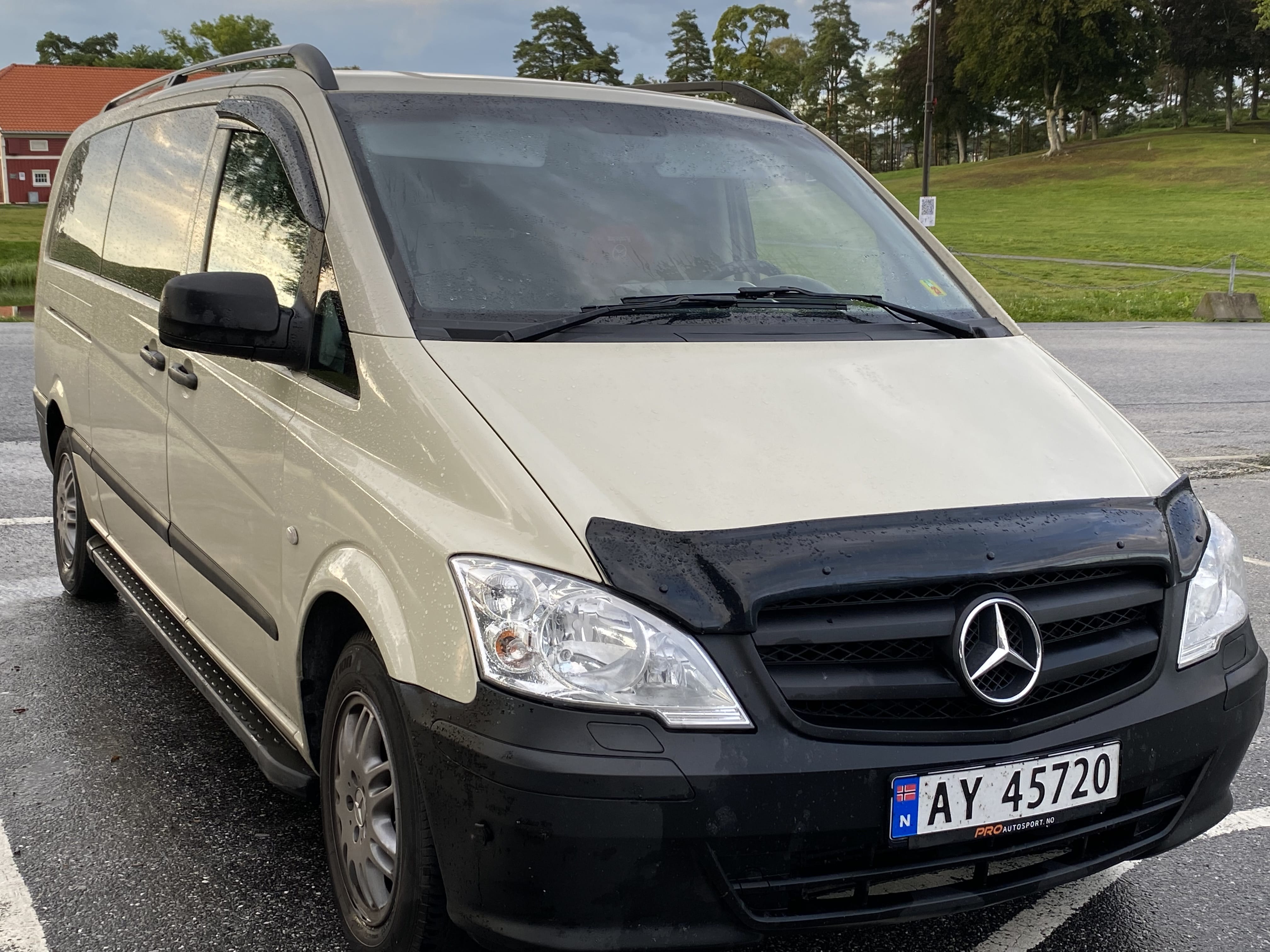 Mercedes-Benz Vito med Tilhengerfeste