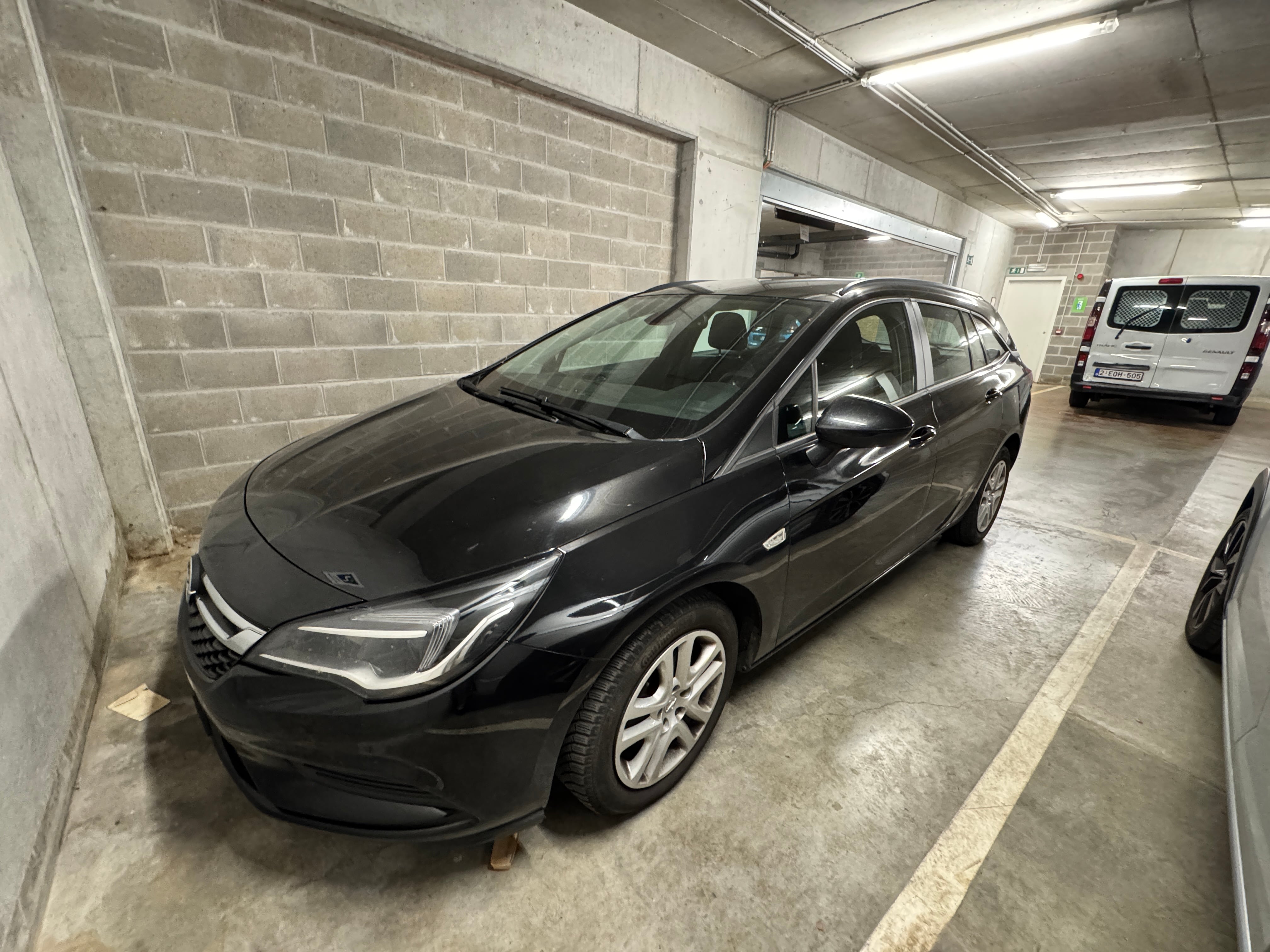 Opel Astra Break PARKING GARE DU MIDI - AIRCO - GPS, 2018, Euro 95 (E10)