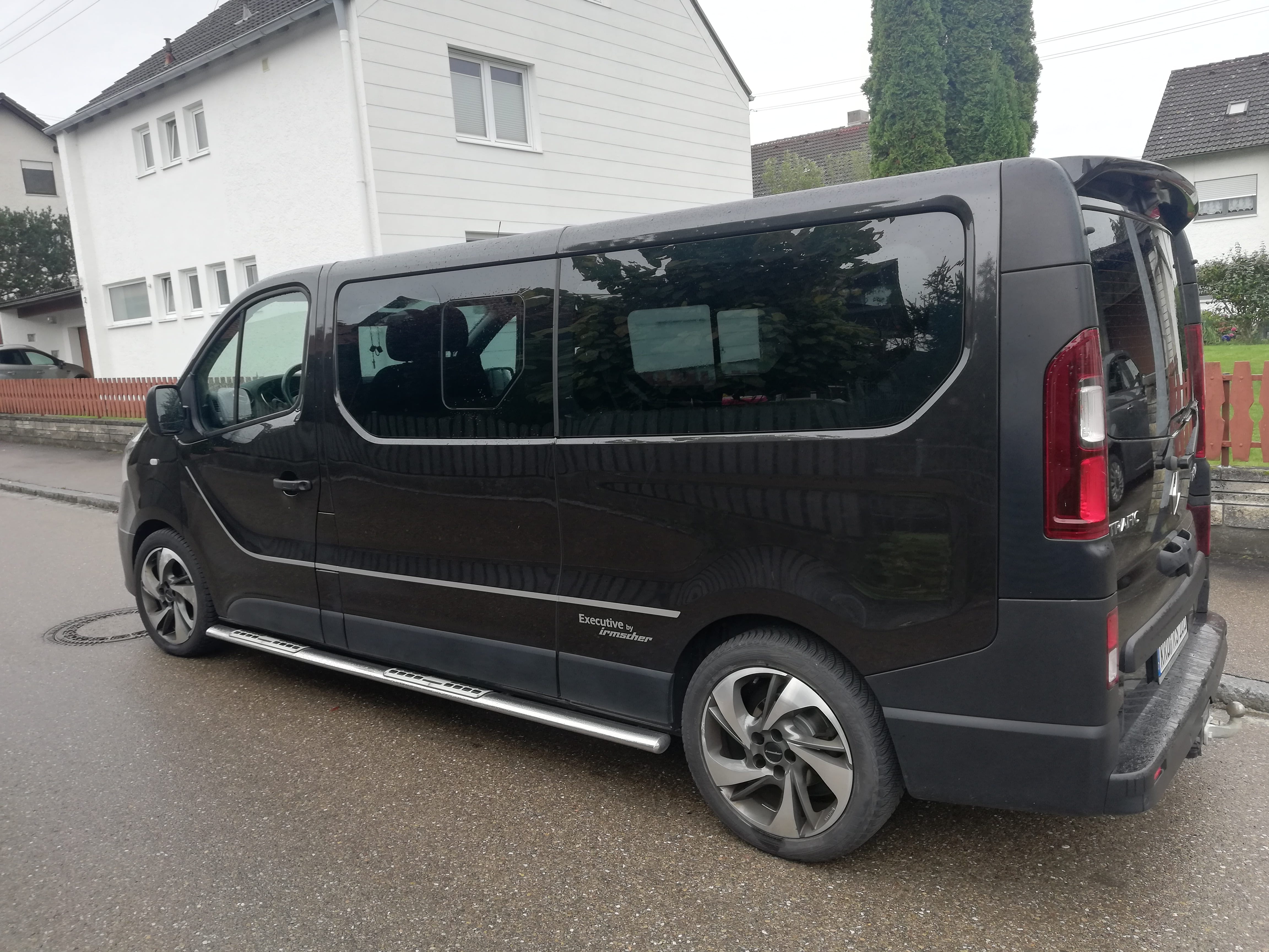 Renault Trafic Passenger 2.0 125 kW/170 PS mit Klimaanlage
