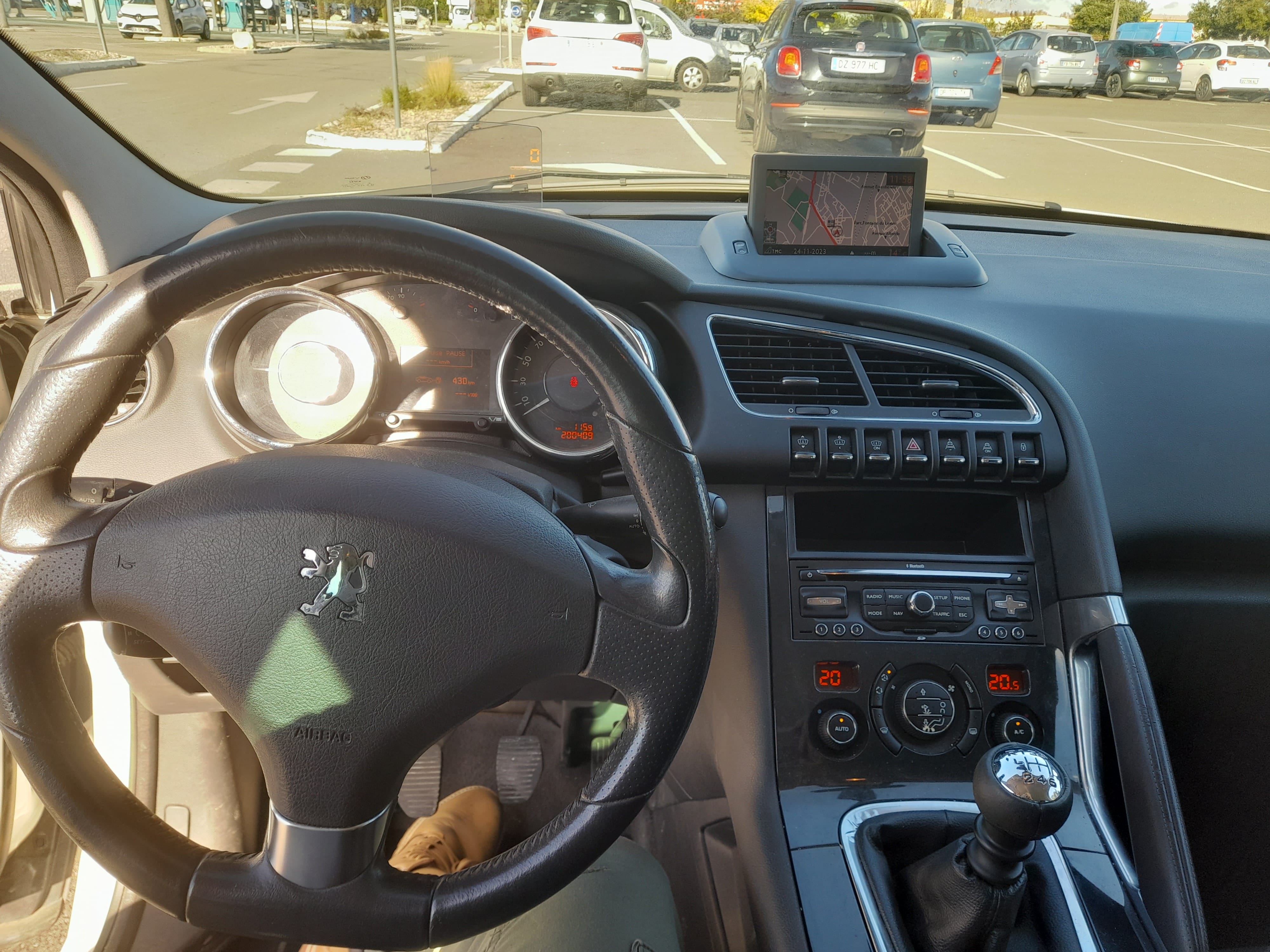 Peugeot 3008 avec GPS