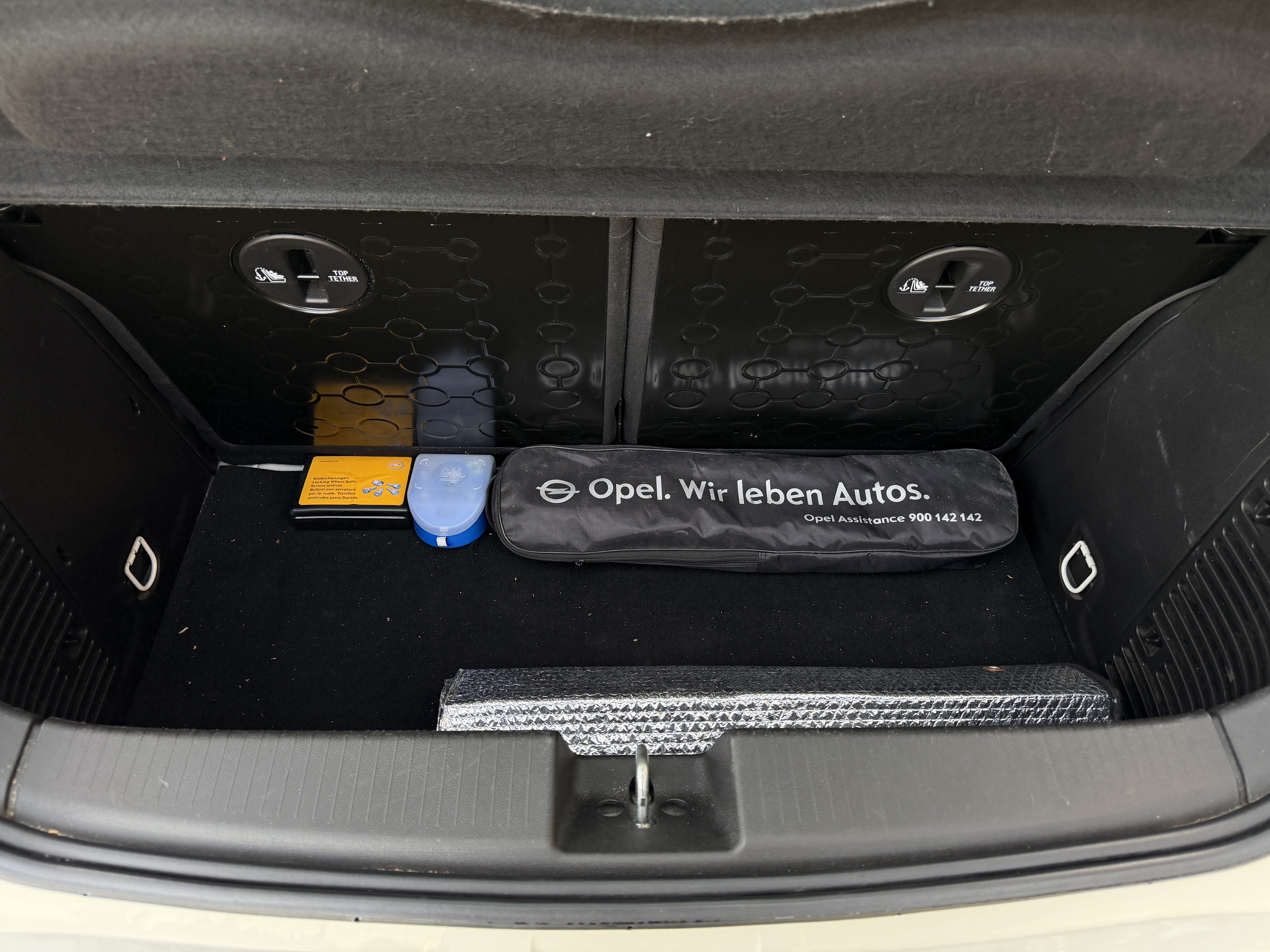 Opel Adam mit USB-Ladeanschlüsse