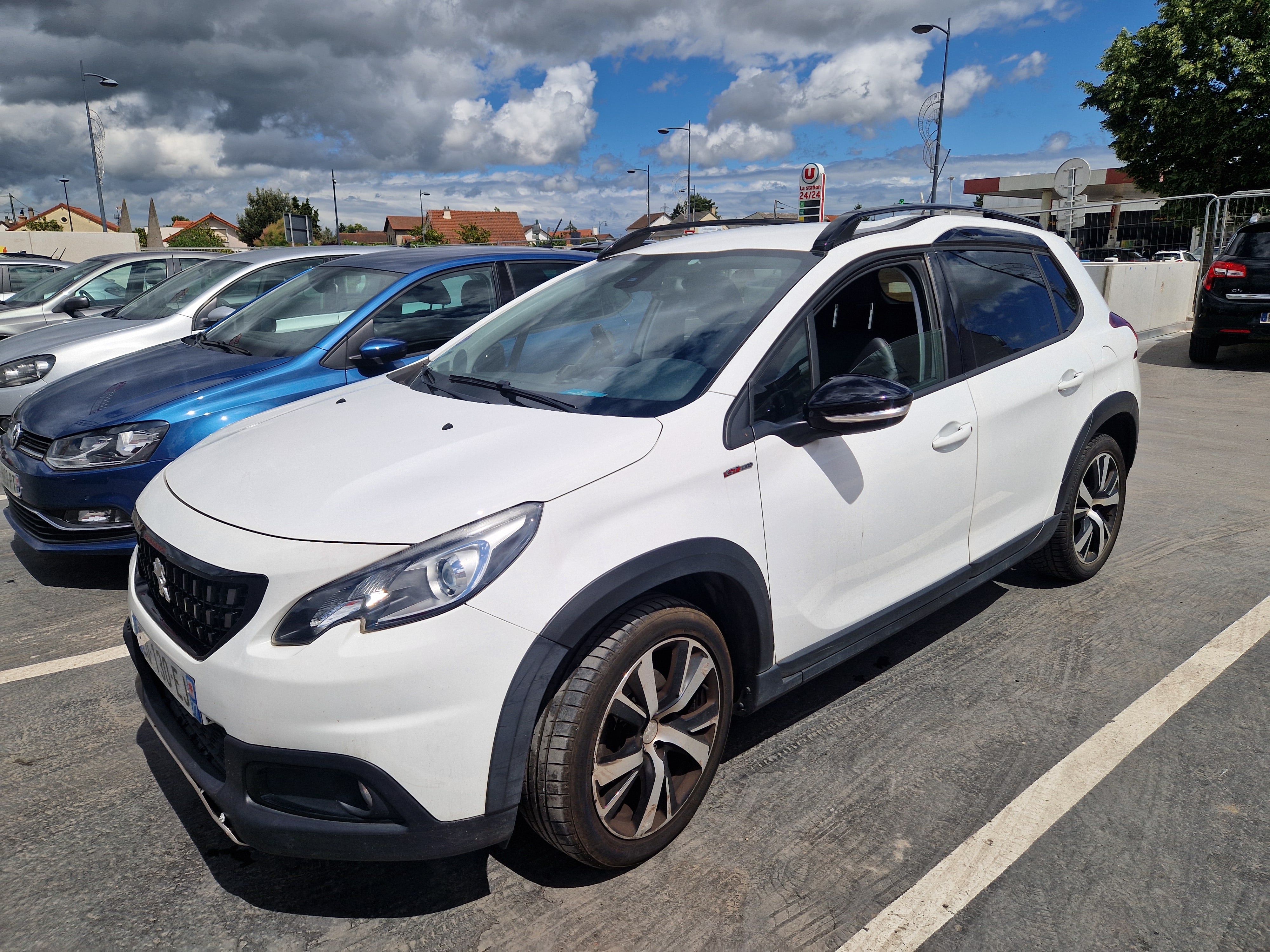 Peugeot 2008, 2017, Essence 98