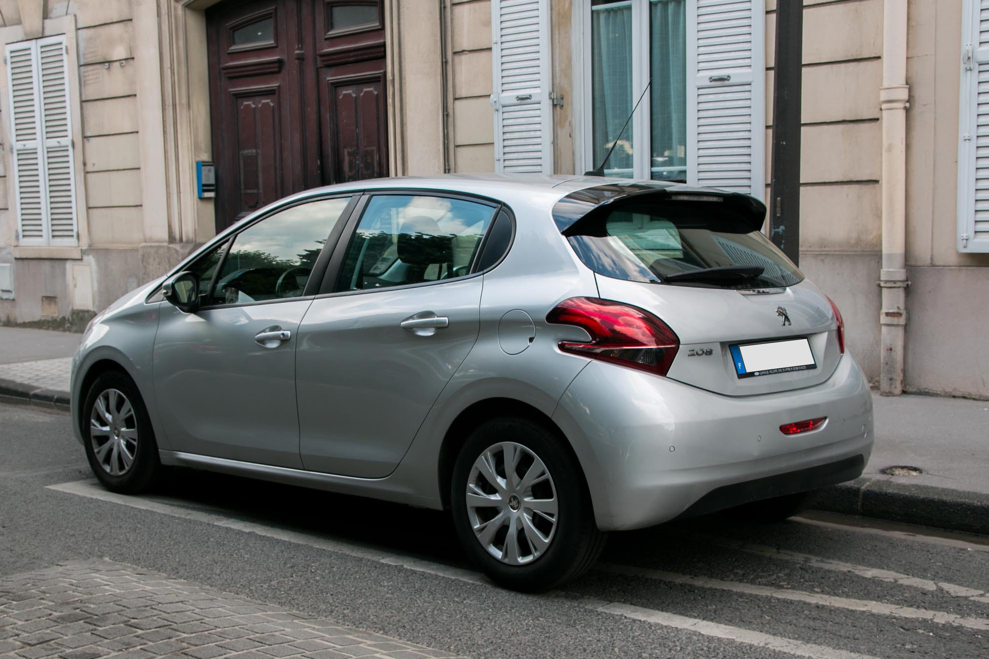 Peugeot 208 avec GPS