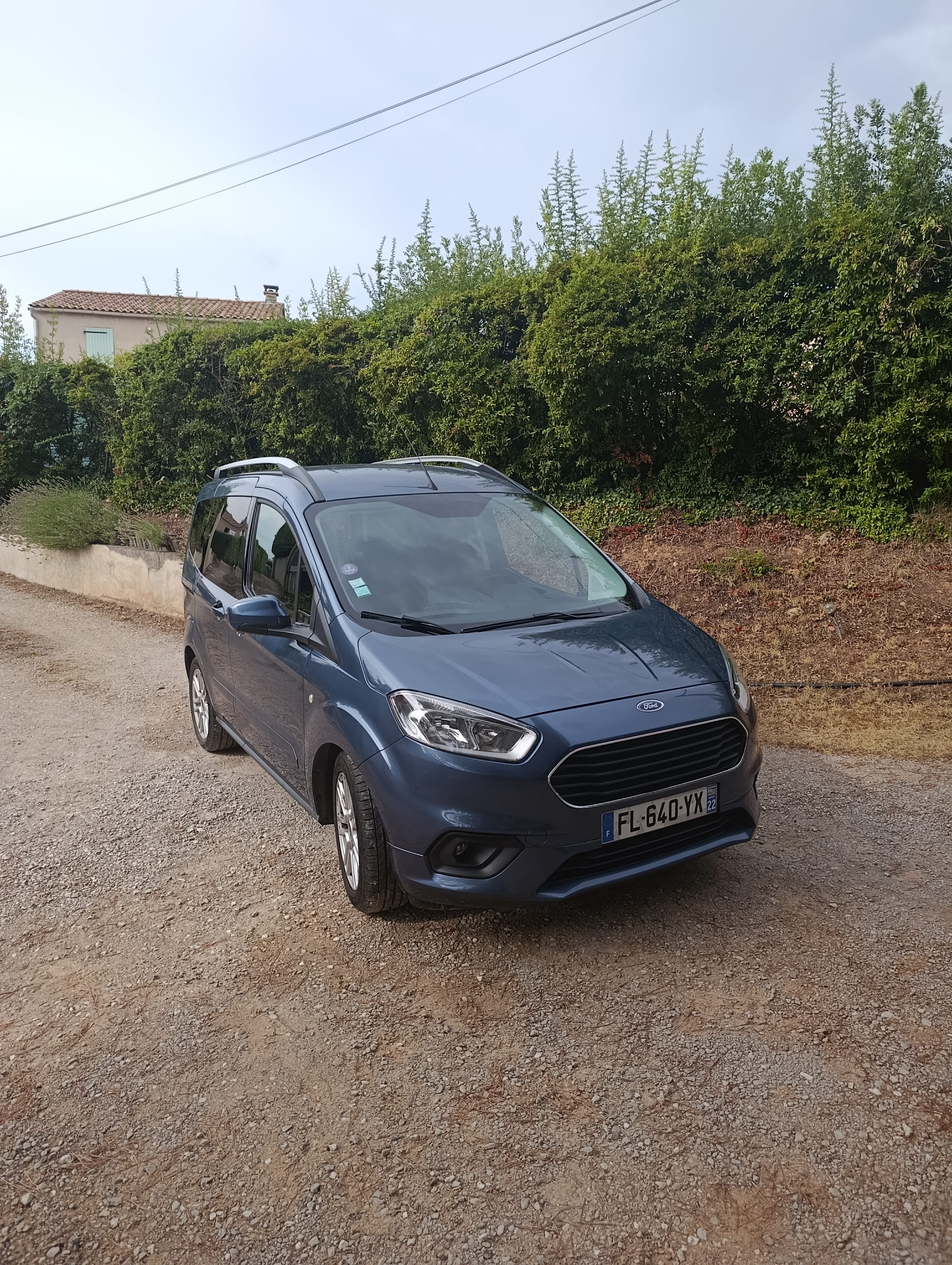 Ford Tourneo Courier, 2019, Essence 95