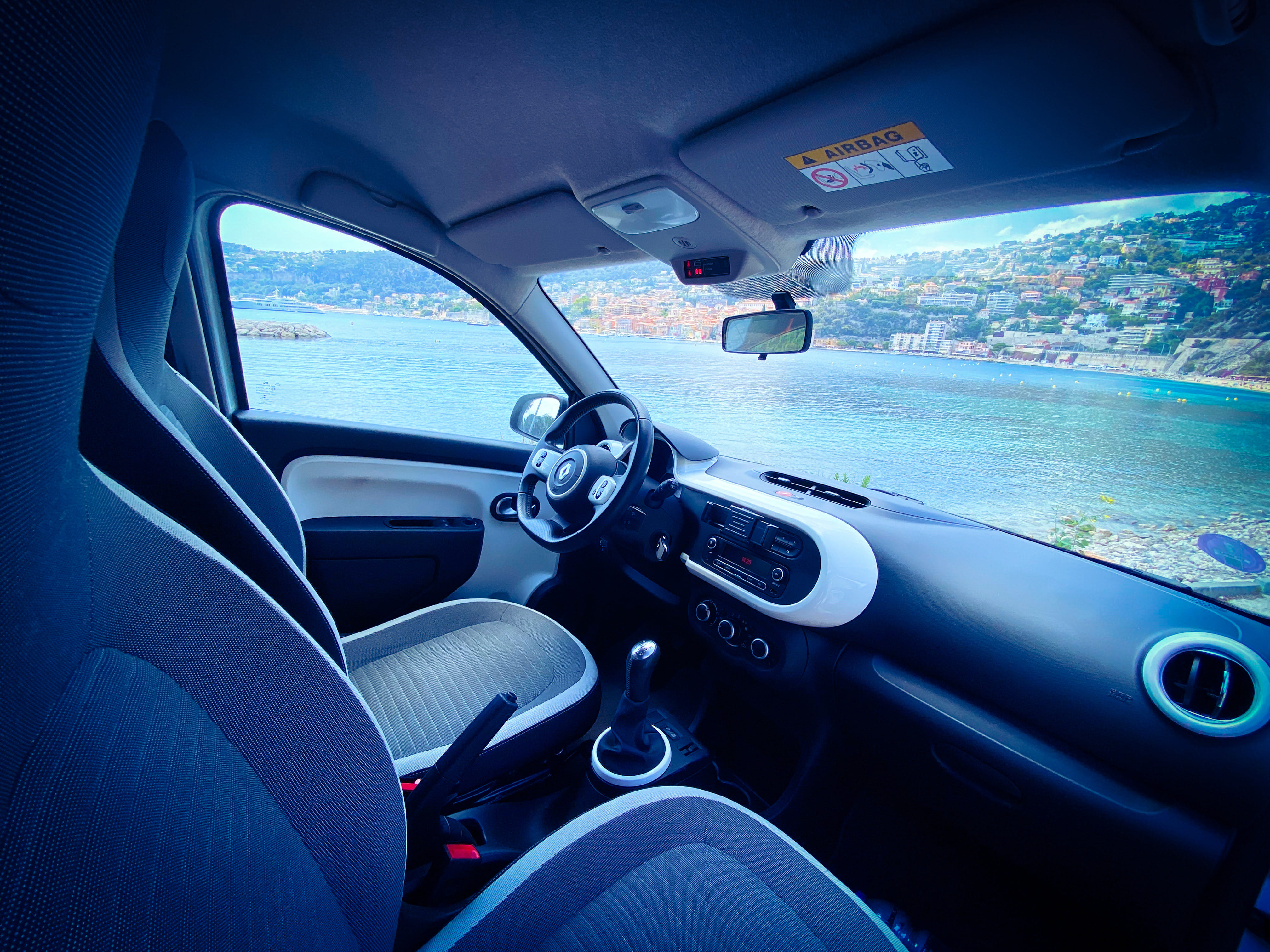 Renault Twingo 100 avec Entrée audio / iPod