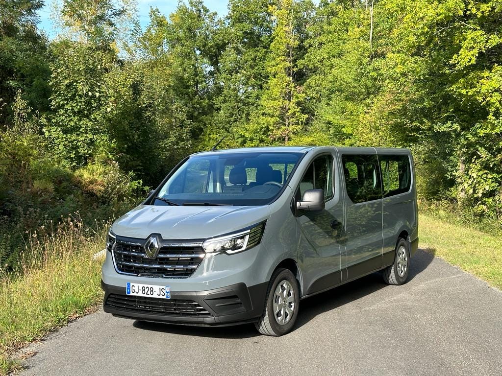 Renault Trafic 1.9 l hdi, 2022, Diesel, 9 places et plus
