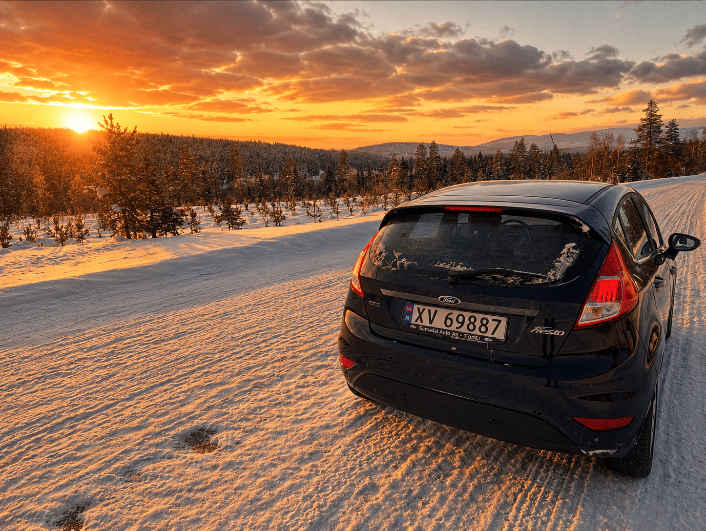 Ford Fiesta Titanium, 1.0 petrol, 100HP med Vinterdekk