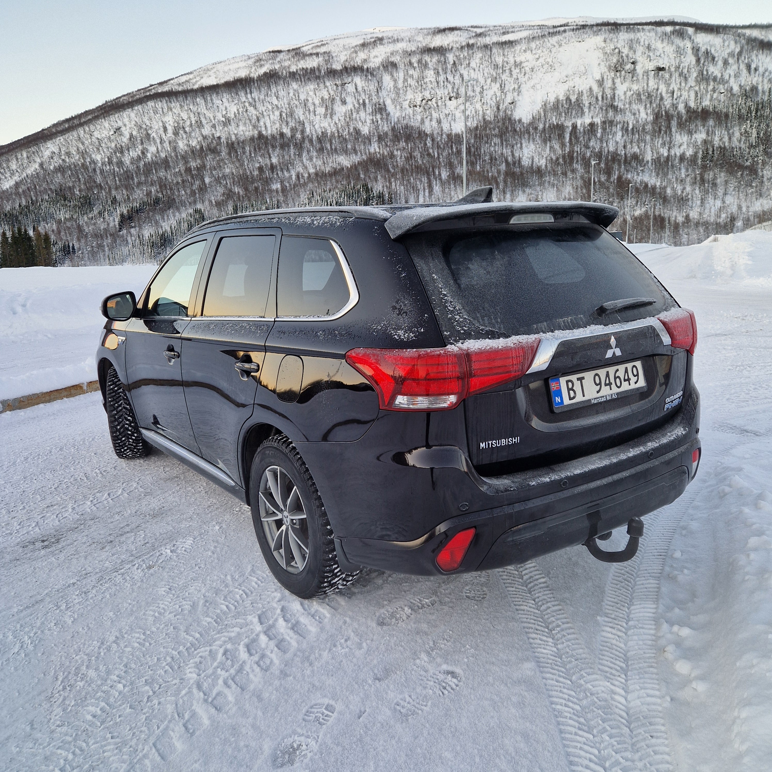 Mitsubishi Outlander PHEV SE med Aircondition