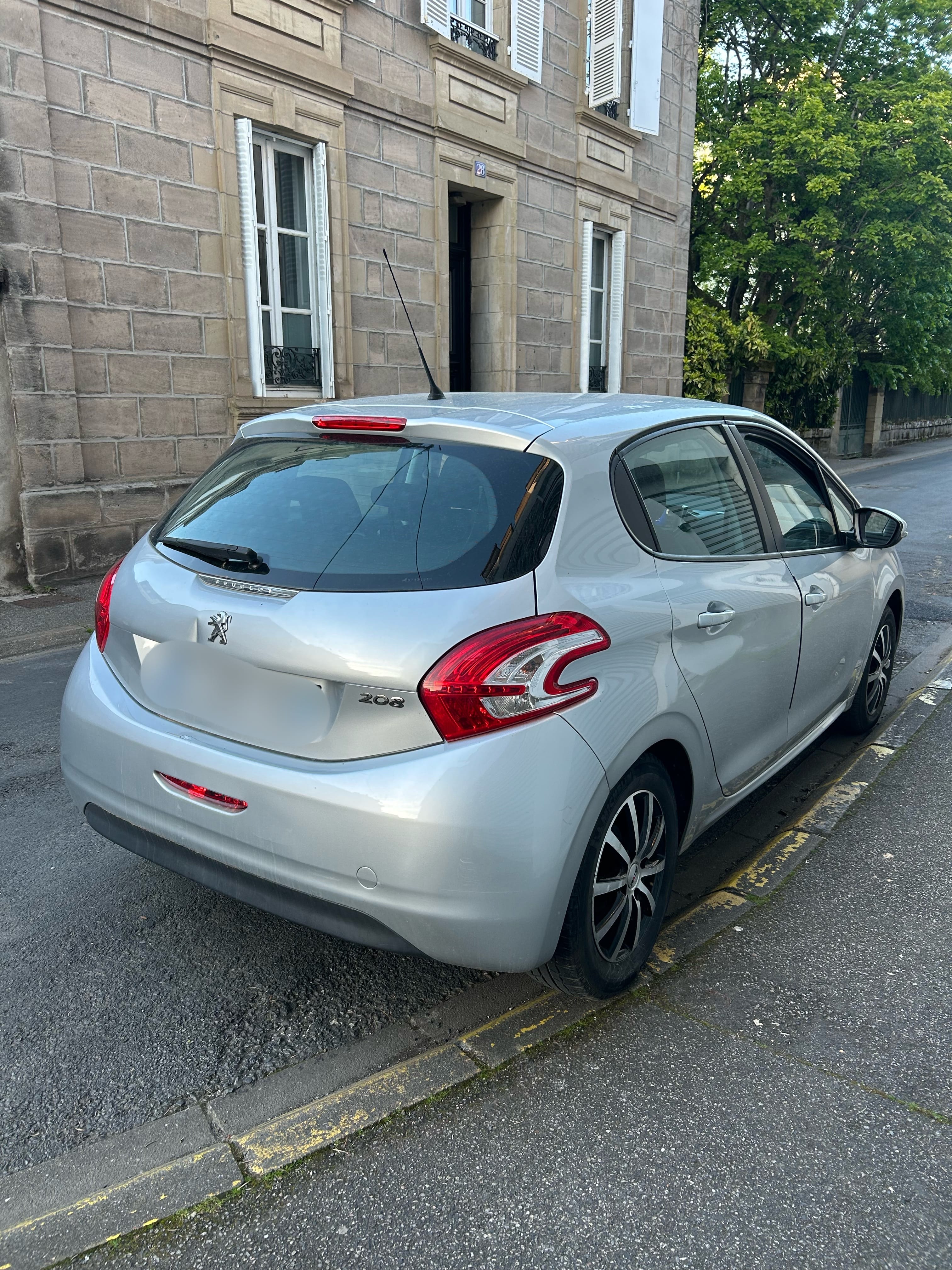 Peugeot 208 avec Régulateur de vitesse