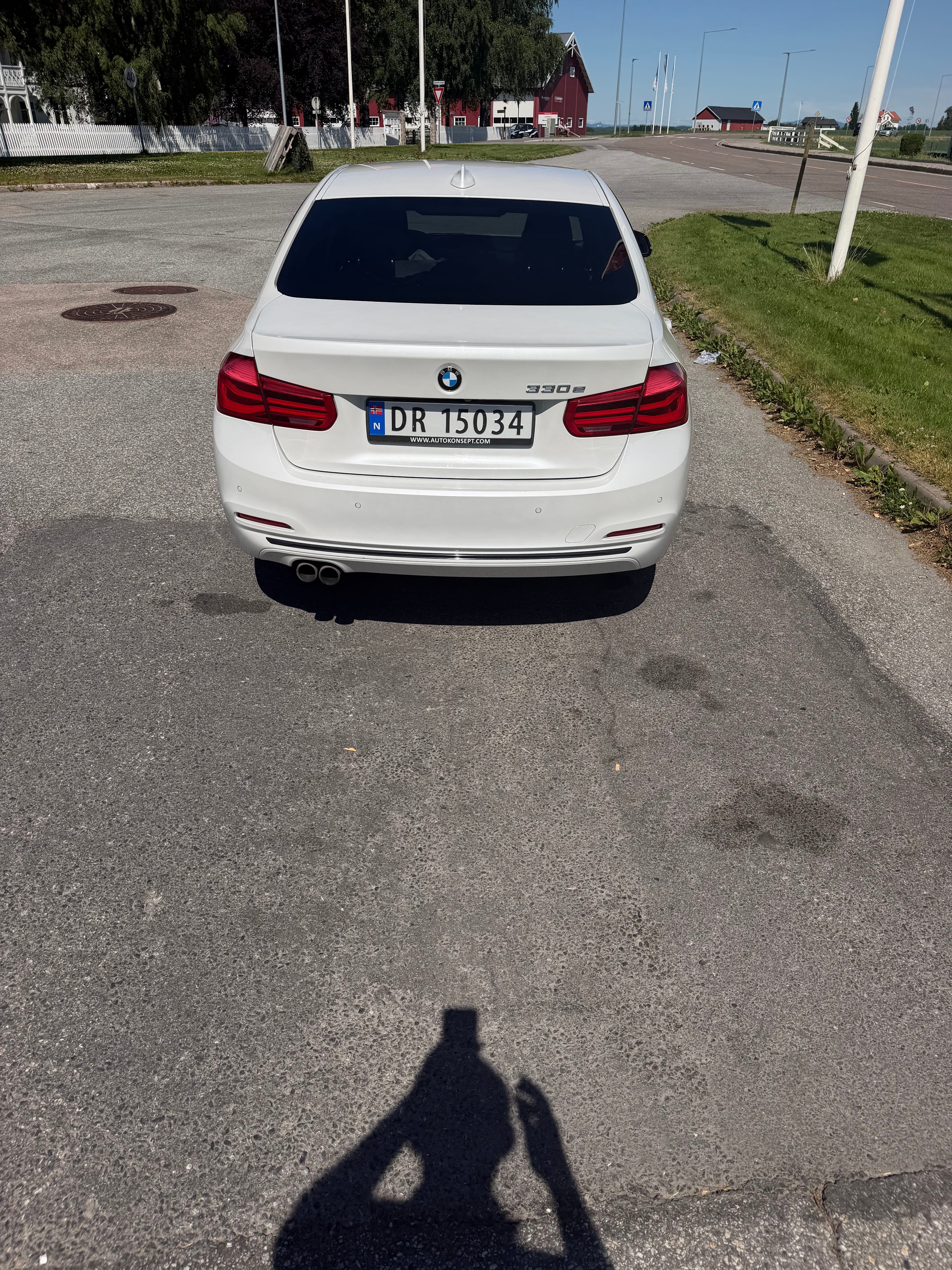 BMW 3 Series 330e iPerformance med Cruisekontroll