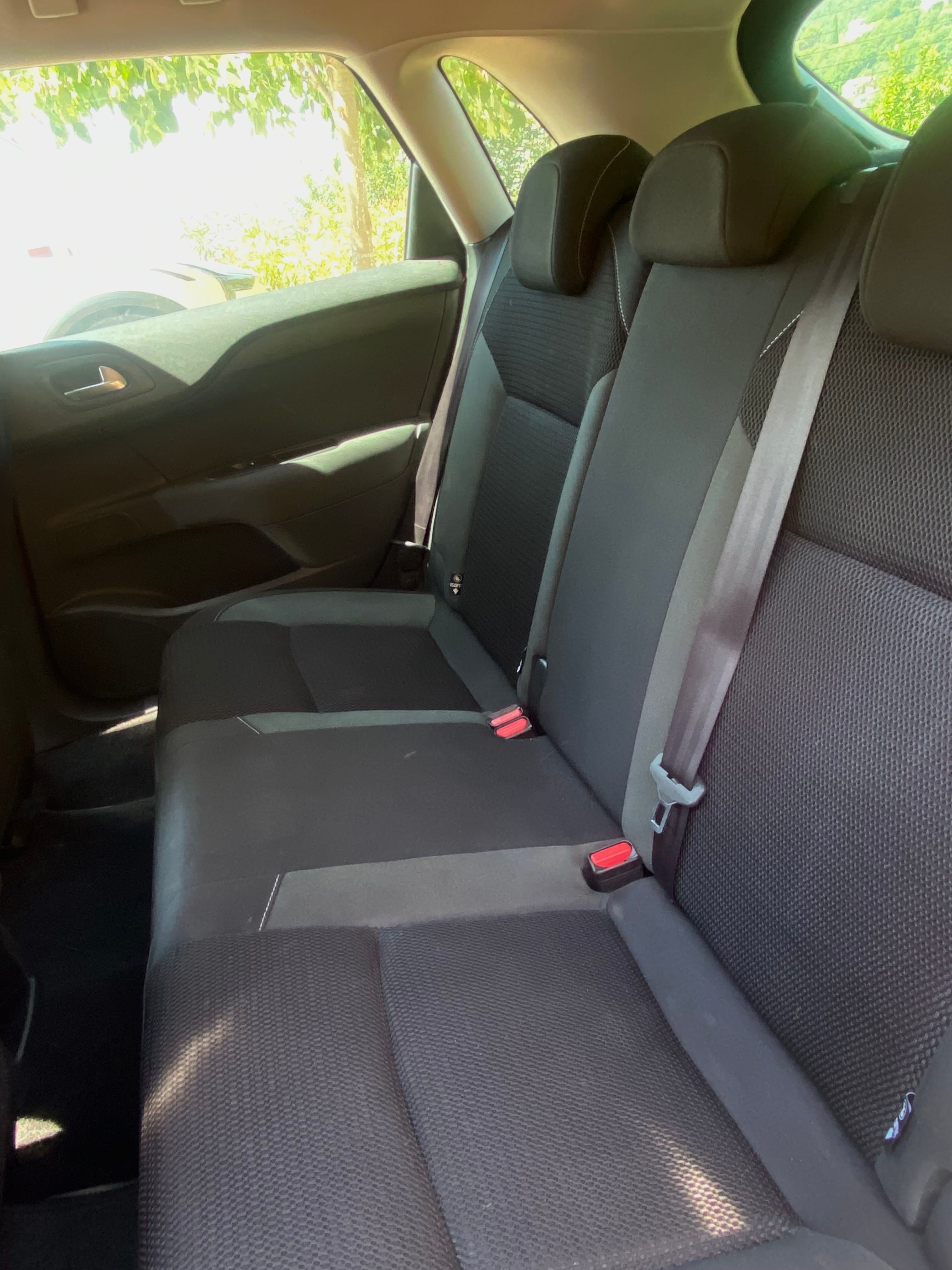 Citroen C4 avec Siège bébé