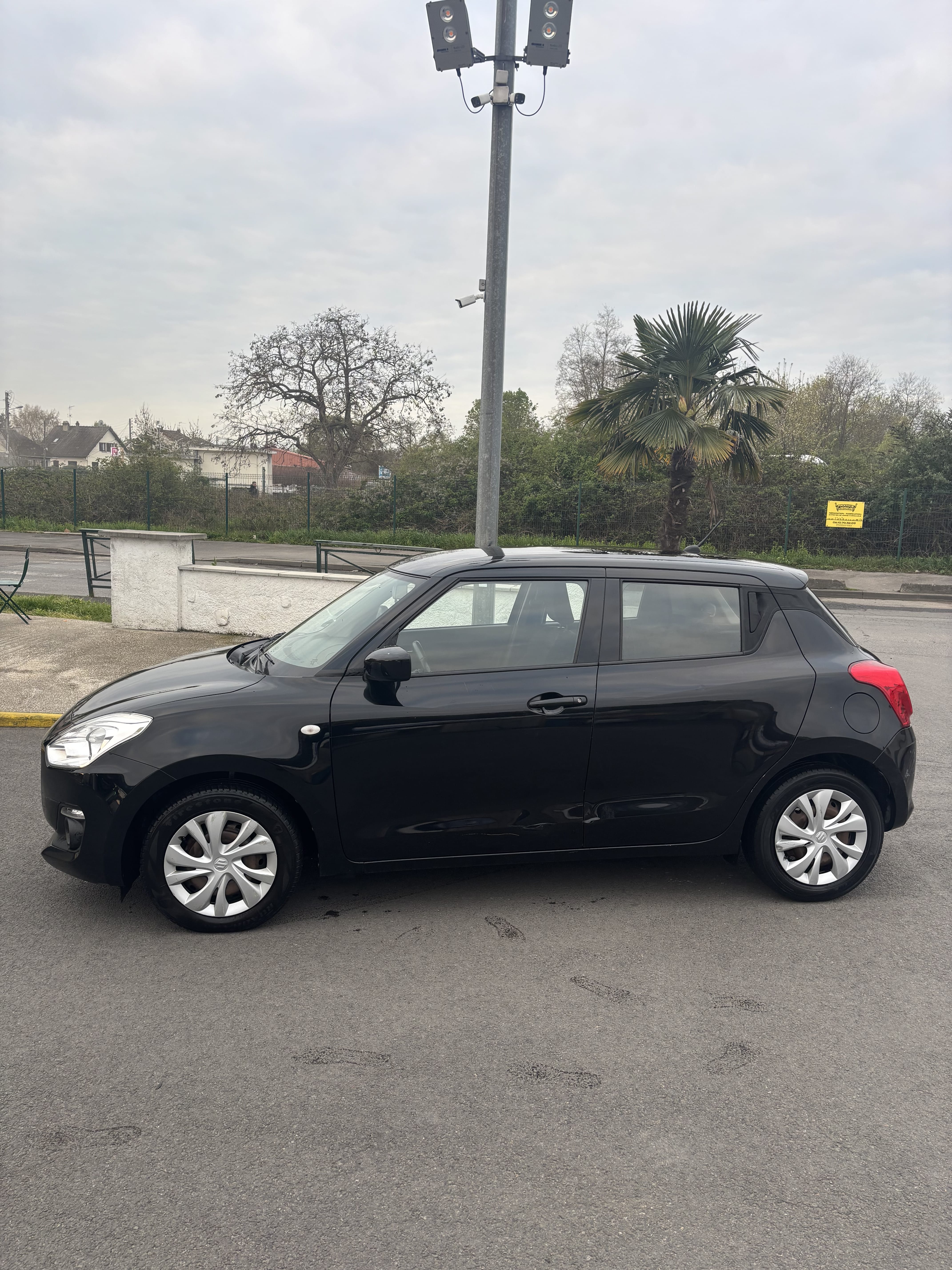 Suzuki Swift avec Climatisation