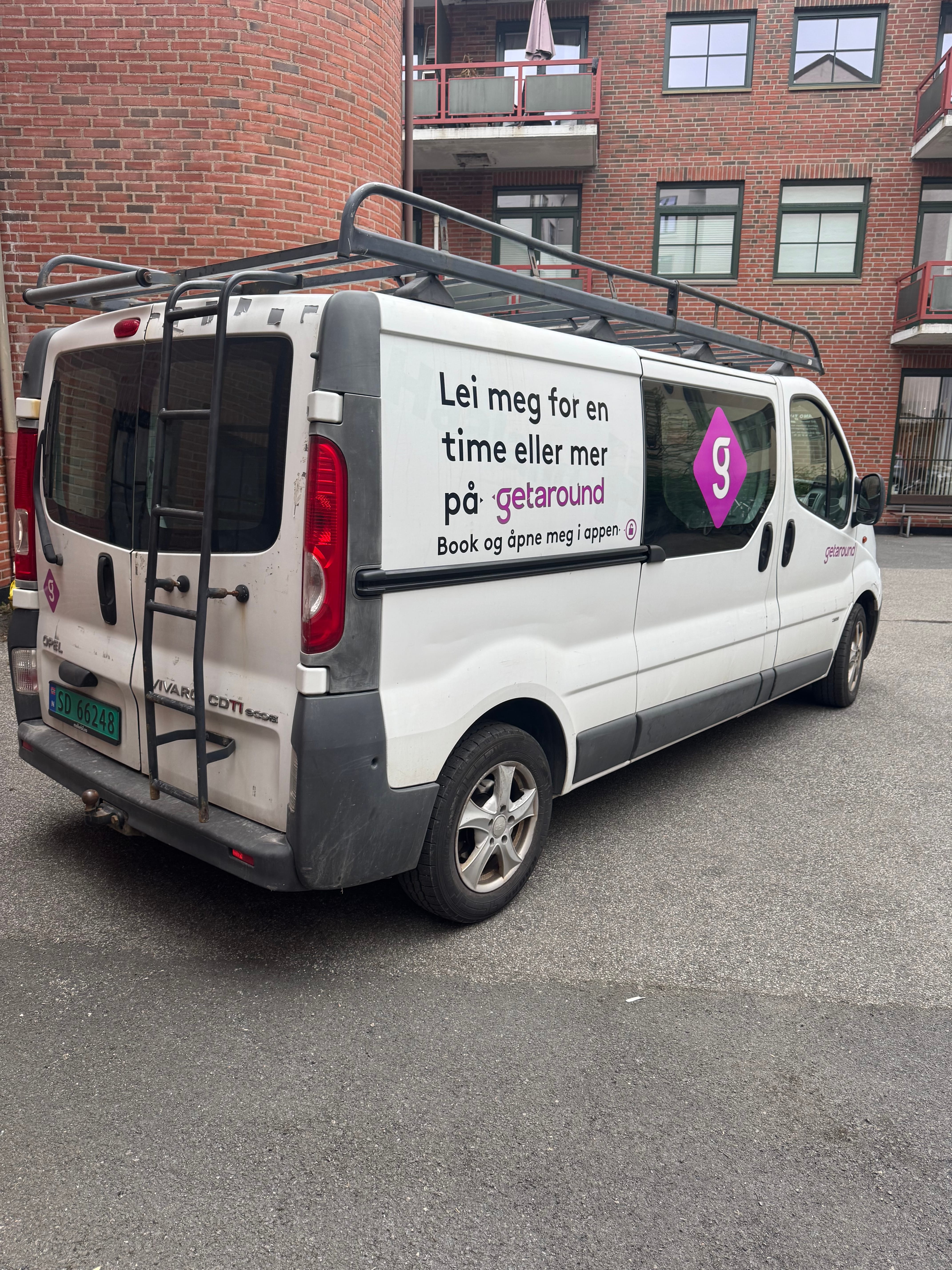 Opel Vivaro med Aircondition