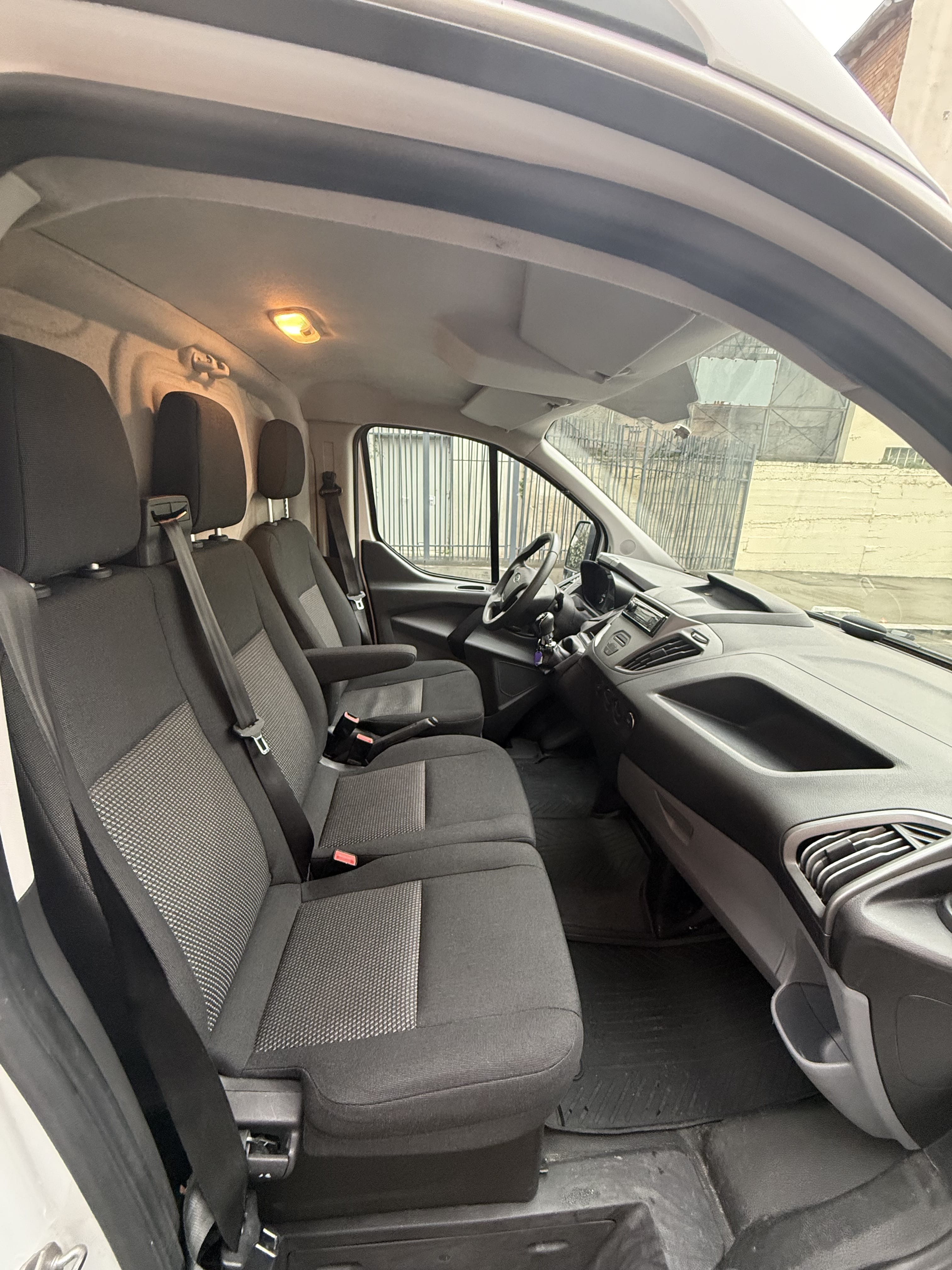 Ford Transit Custom Fourgon avec Entrée audio / iPod