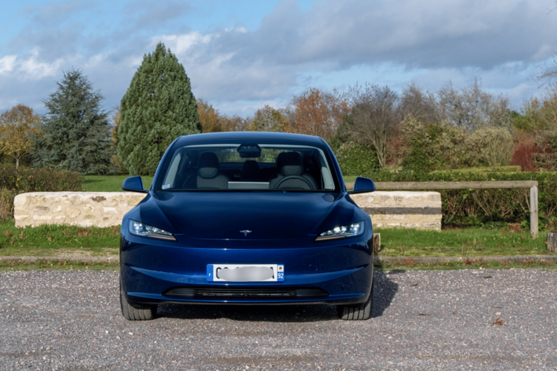 Tesla Model 3 2025 with GPS