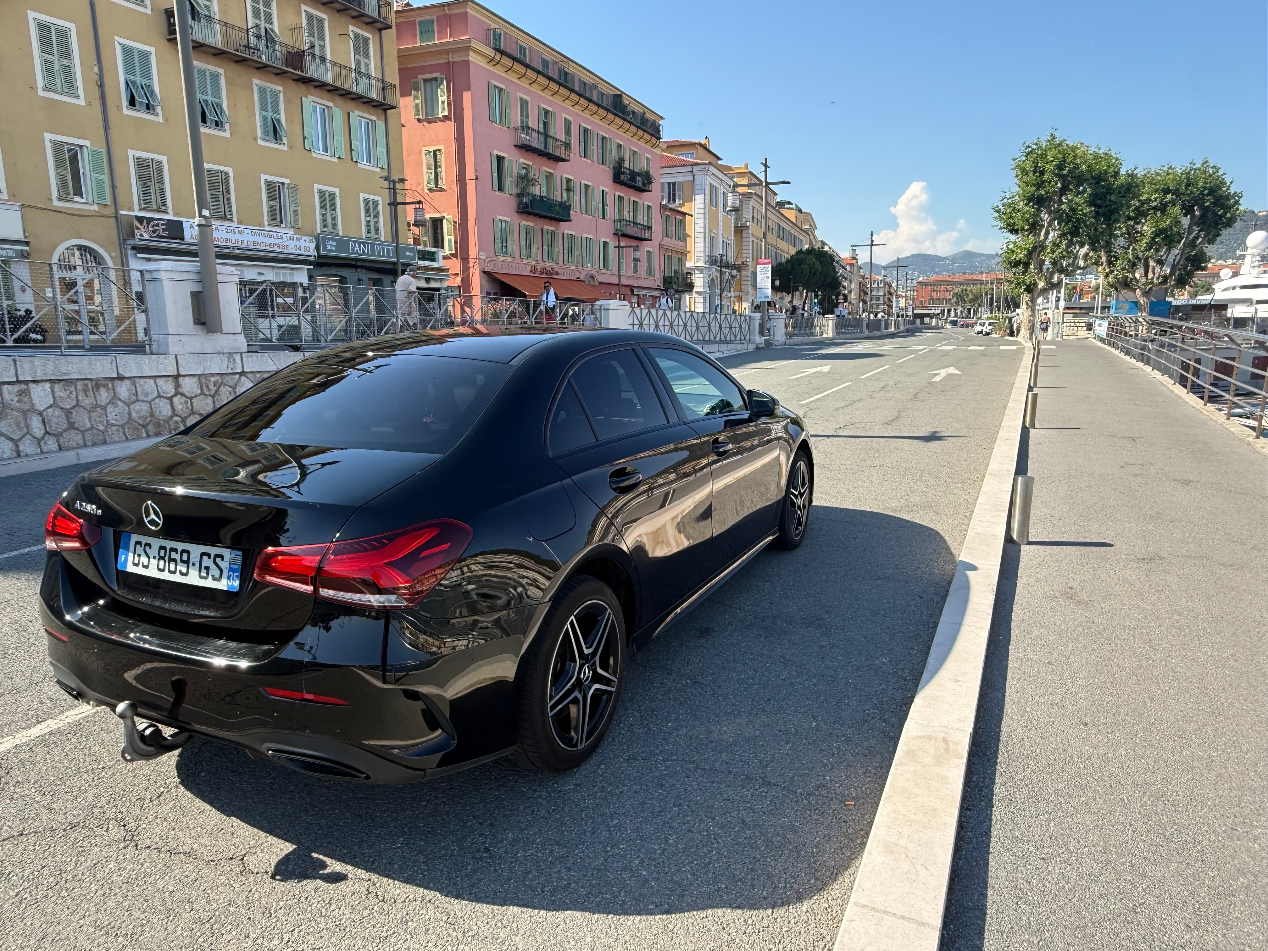 Mercedes-Benz Classe A 250 e med Firehjulstrekk