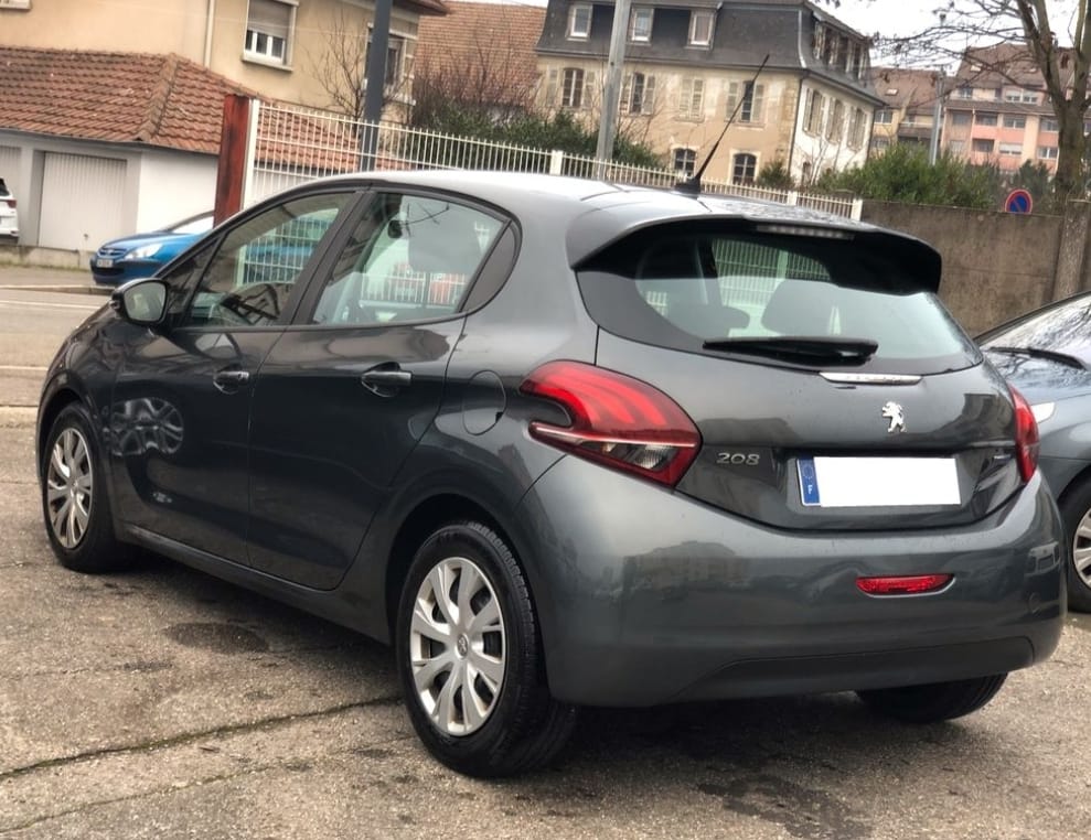 Peugeot 208 SHARK 2017 // 1.6 BLUEHDI GPS/S&S-CLIM-RADAR DE RECUL avec Audio Bluetooth