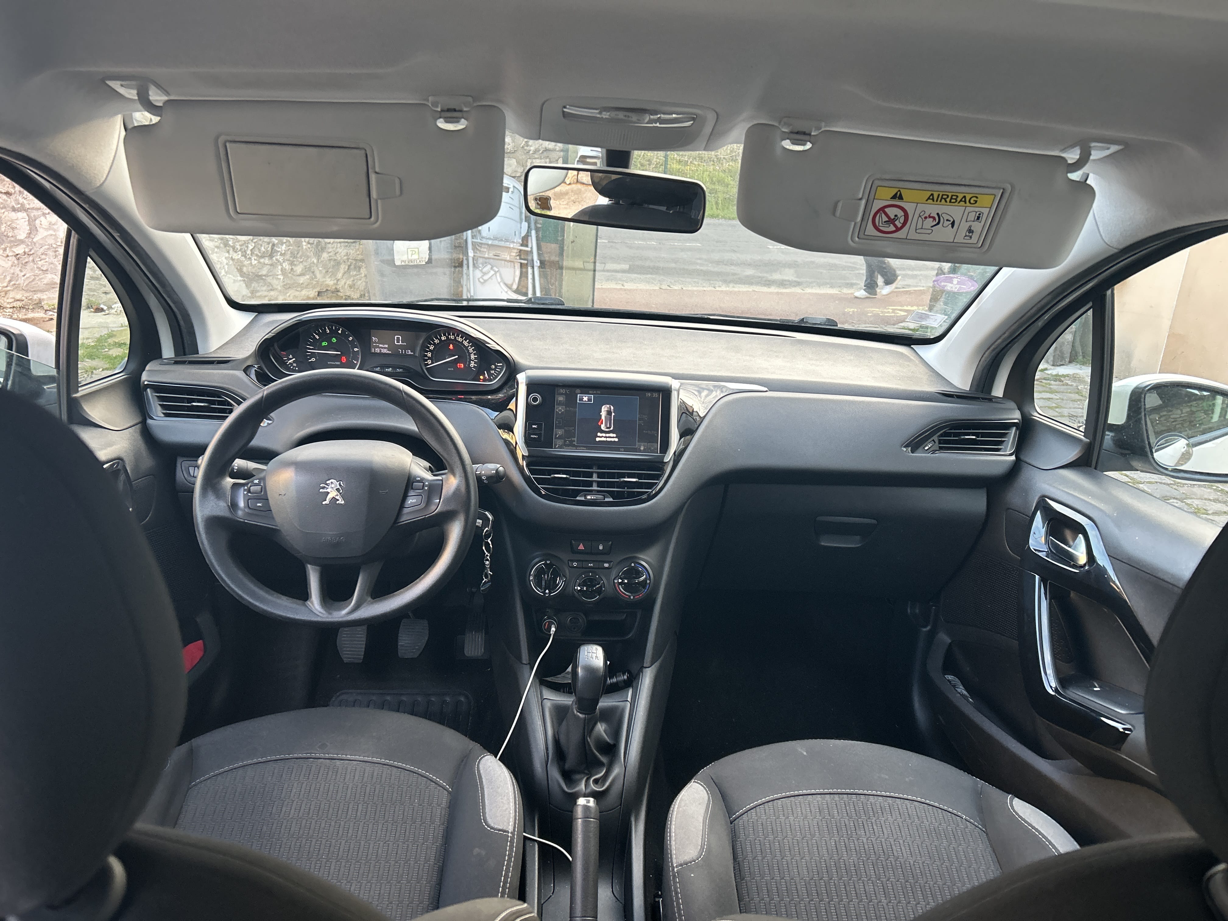 Peugeot 208 avec Régulateur de vitesse