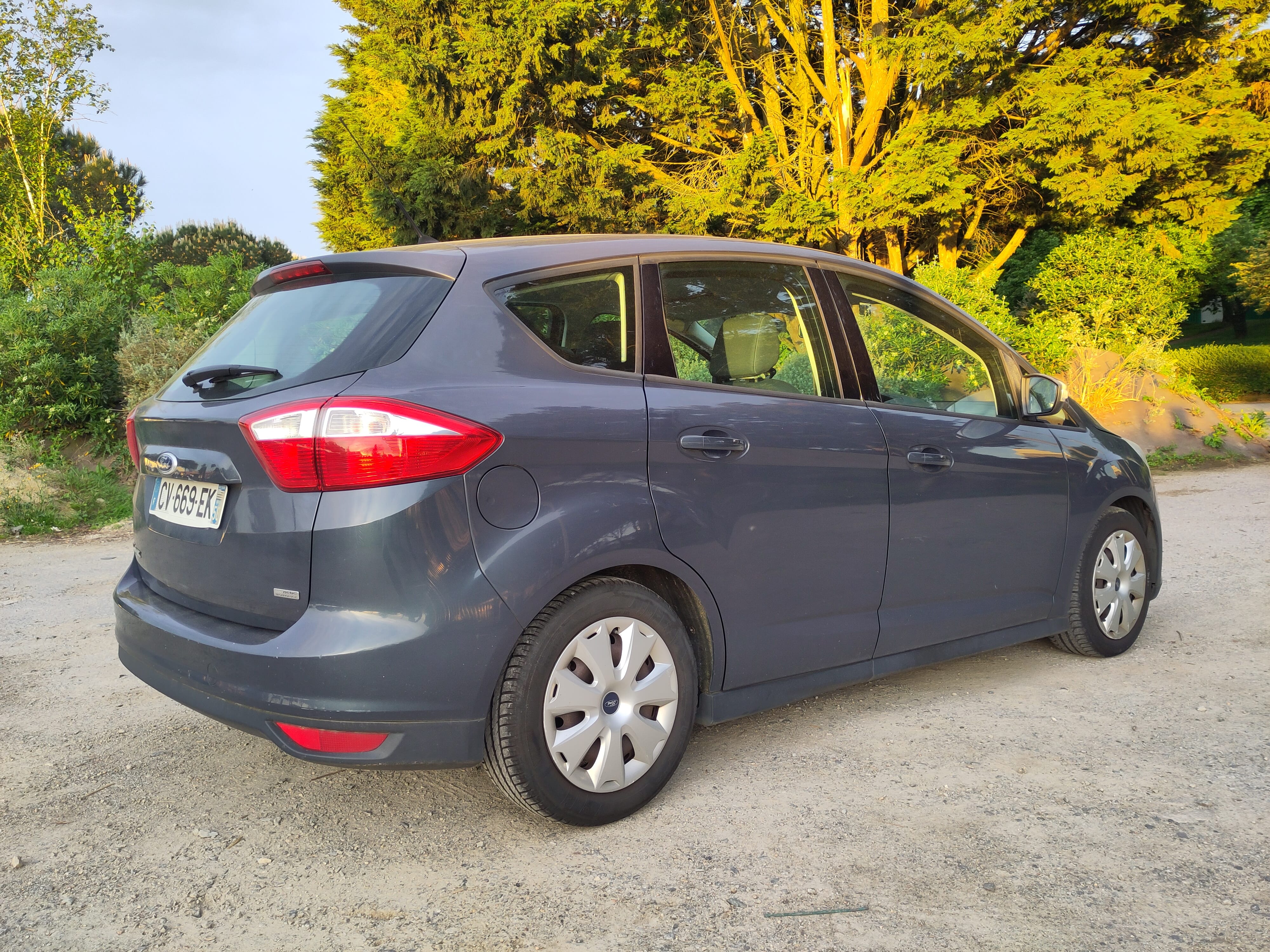 Ford C-Max avec Régulateur de vitesse