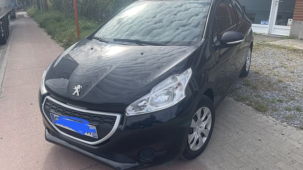 Peugeot 208, 2014, Essence 95