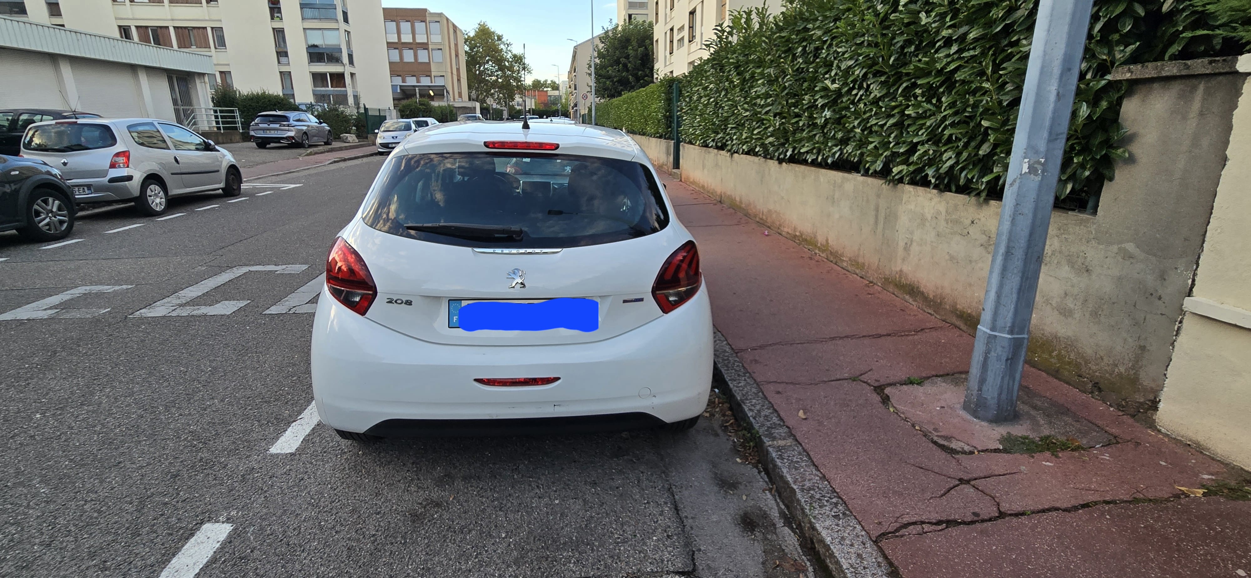 Peugeot 208 avec GPS