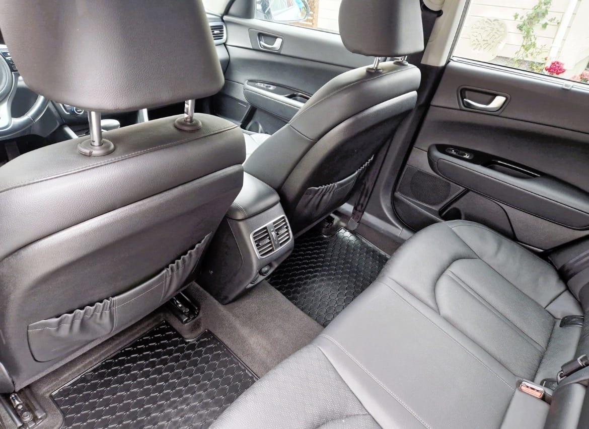 Kia Optima Station Wagon with Apple CarPlay