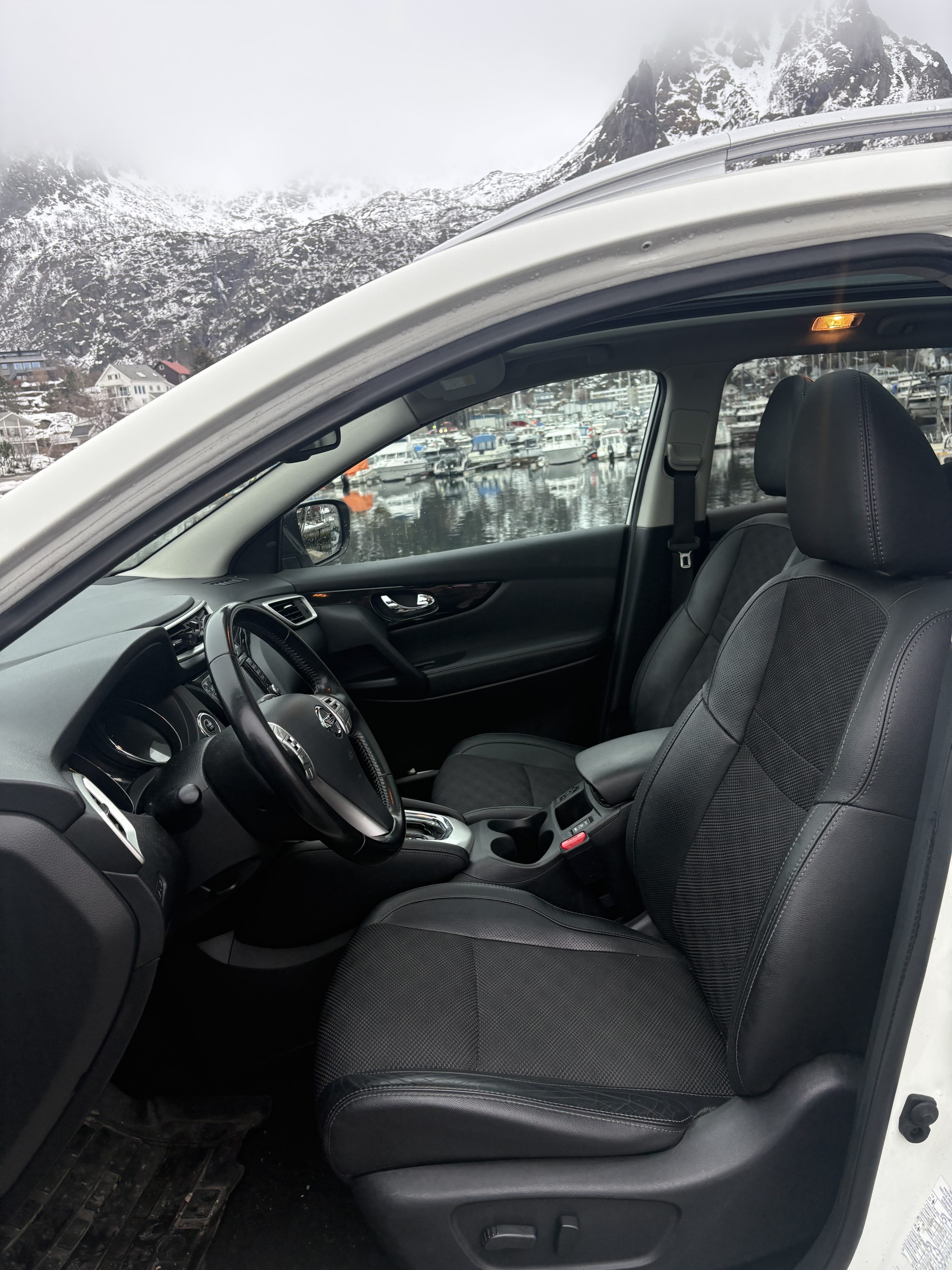 Nissan Qashqai with Cruise control